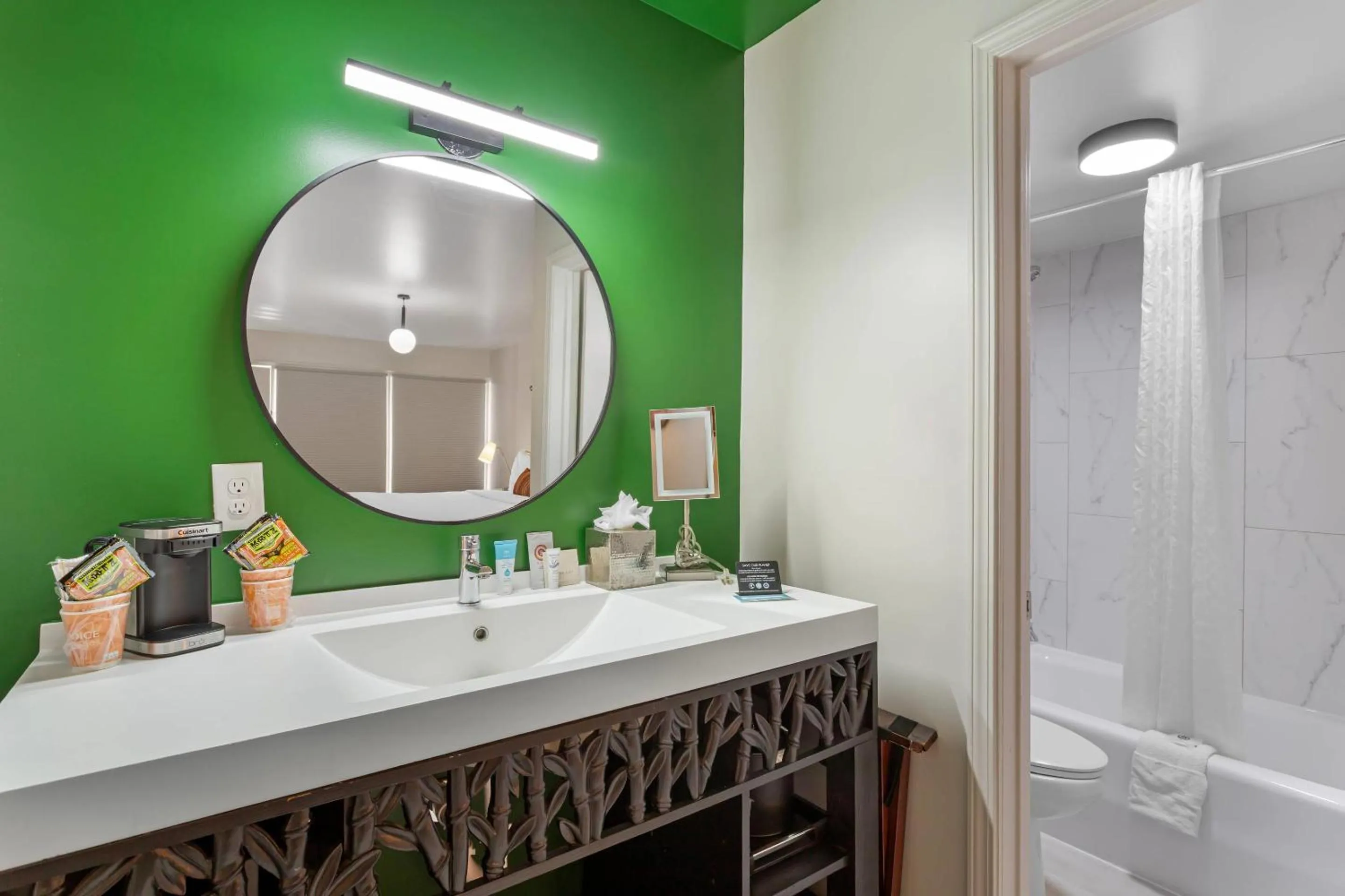 Bedroom in Heights House Hotel - Houston Heights Downtown, an Ascend Collection Hotel