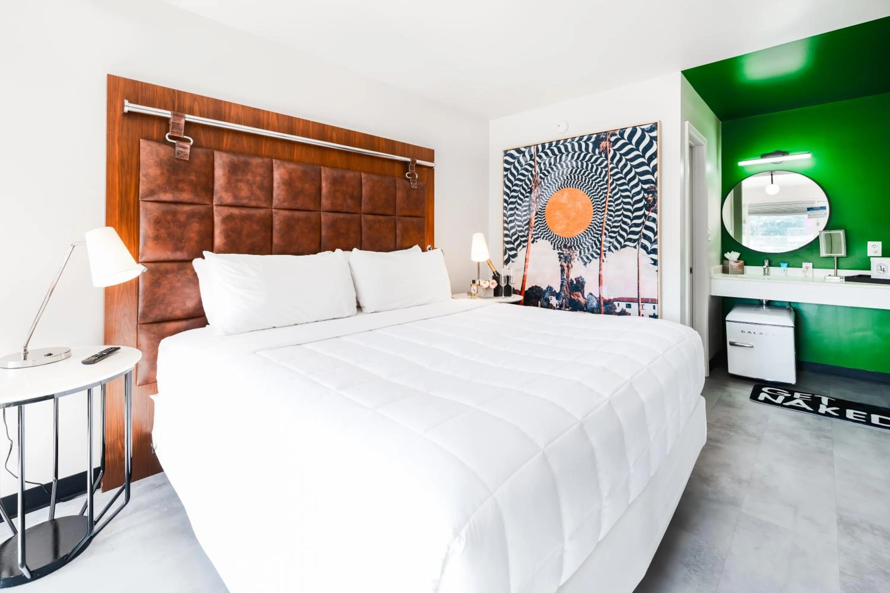 Bed in Heights House Hotel - Houston Heights Downtown, an Ascend Collection Hotel