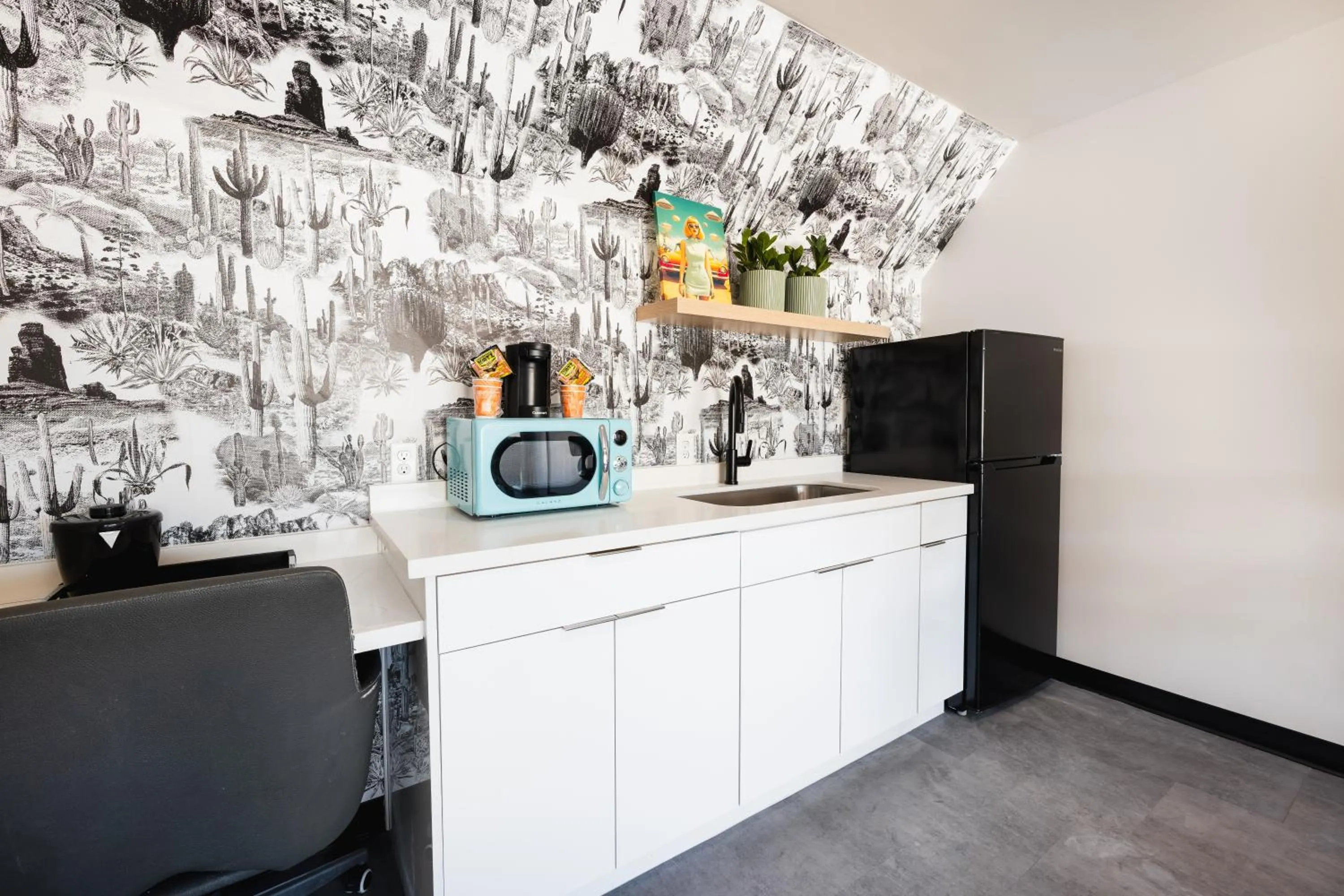 kitchen in Heights House Hotel - Houston Heights Downtown, an Ascend Collection Hotel