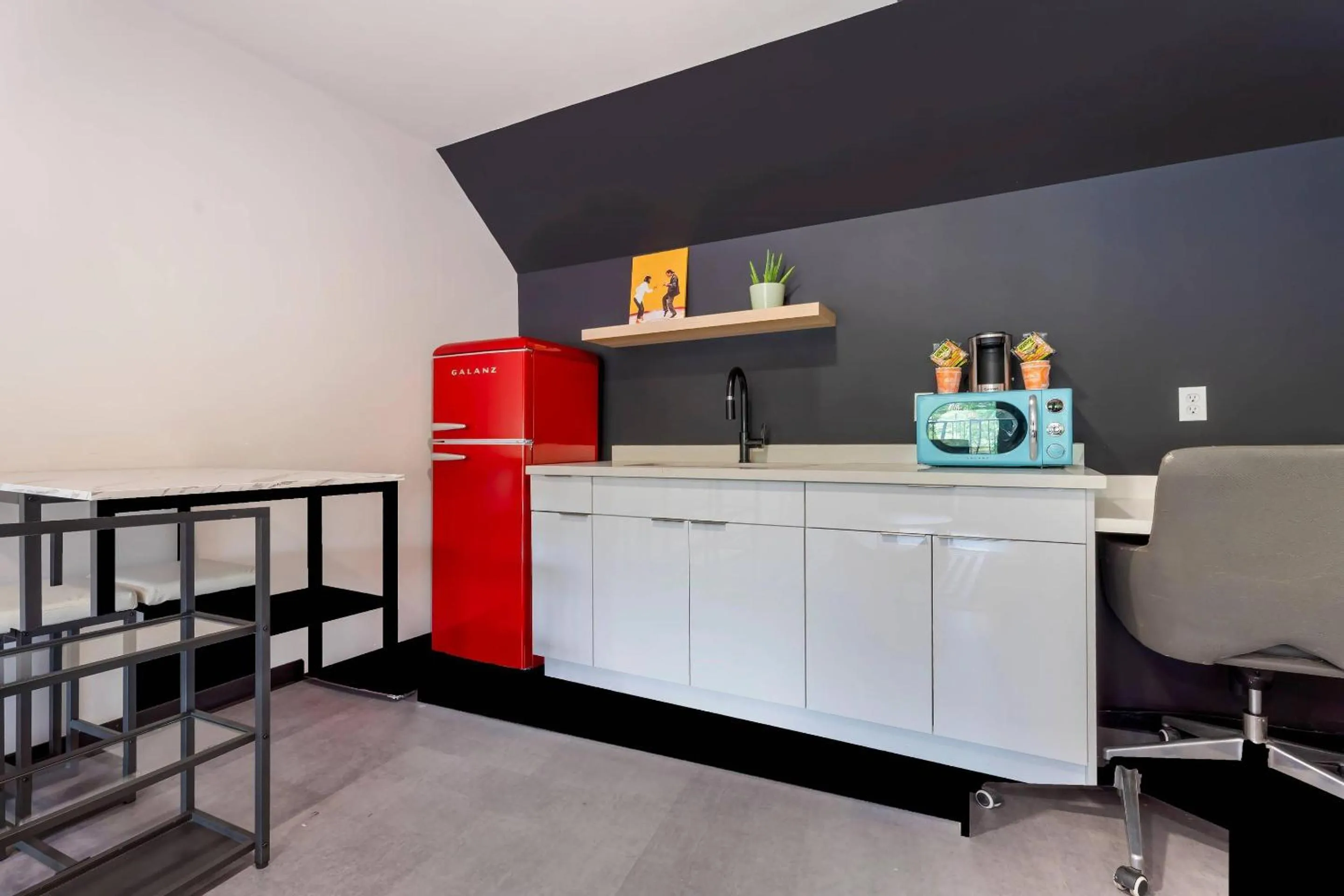 Bedroom in Heights House Hotel - Houston Heights Downtown, an Ascend Collection Hotel