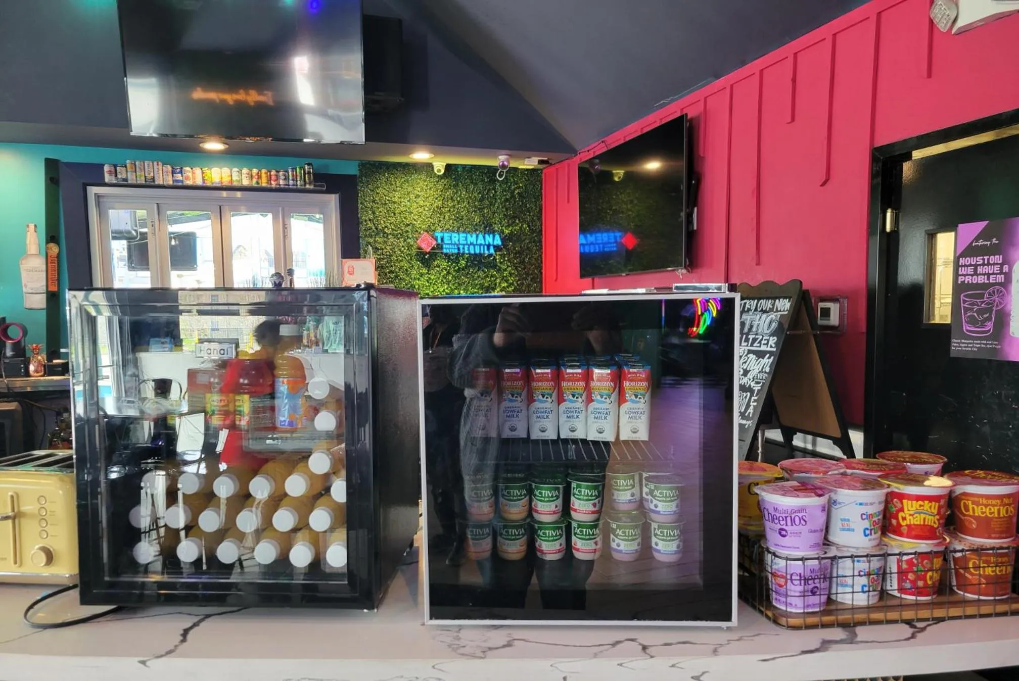 Restaurant/places to eat in Heights House Hotel - Houston Heights Downtown, an Ascend Collection Hotel