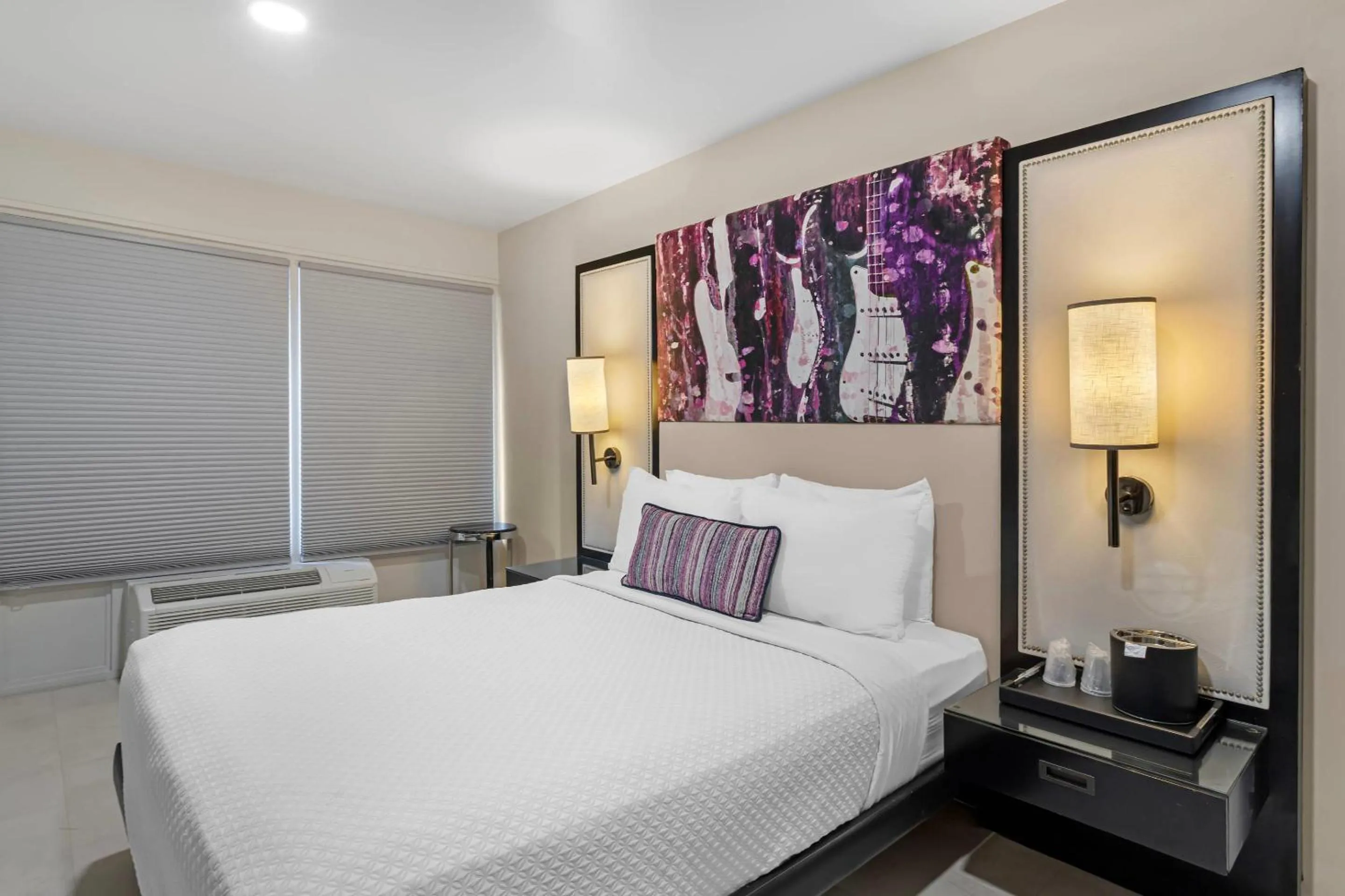 Bedroom, Bed in Heights House Hotel - Houston Heights Downtown, an Ascend Collection Hotel