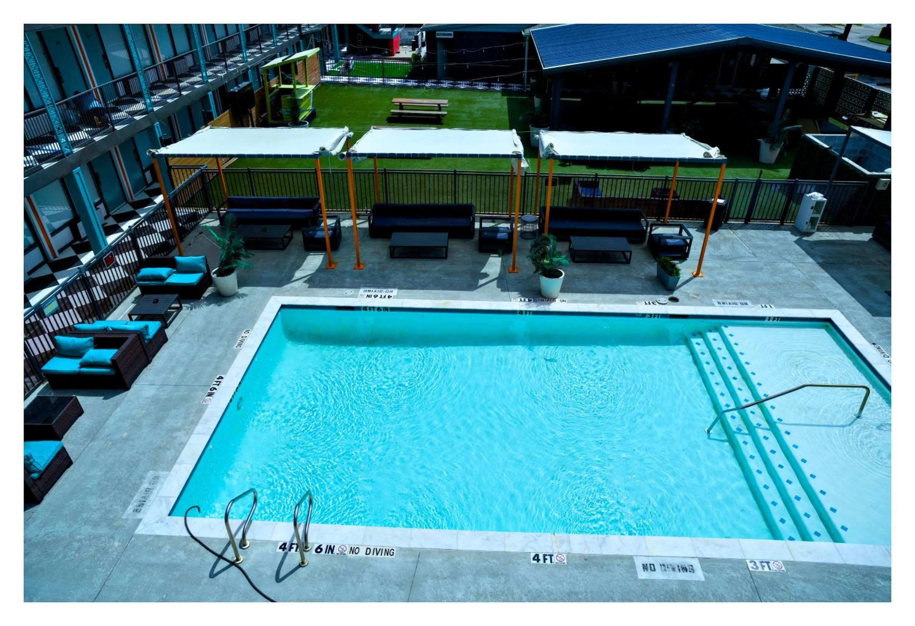 Pool view in Heights House Hotel - Houston Heights Downtown, an Ascend Collection Hotel