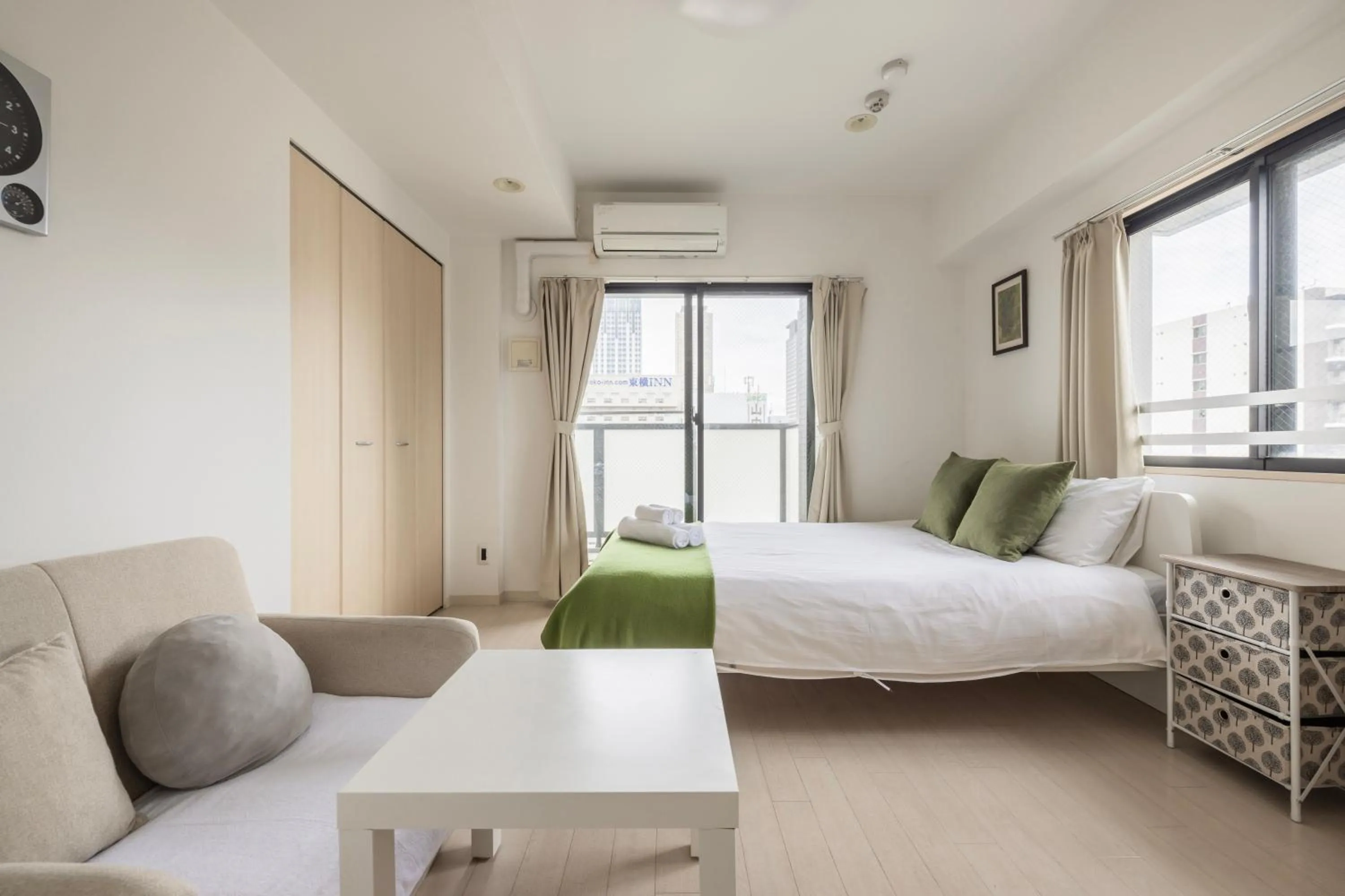 Bed in Prendre Namba AFP Apartment