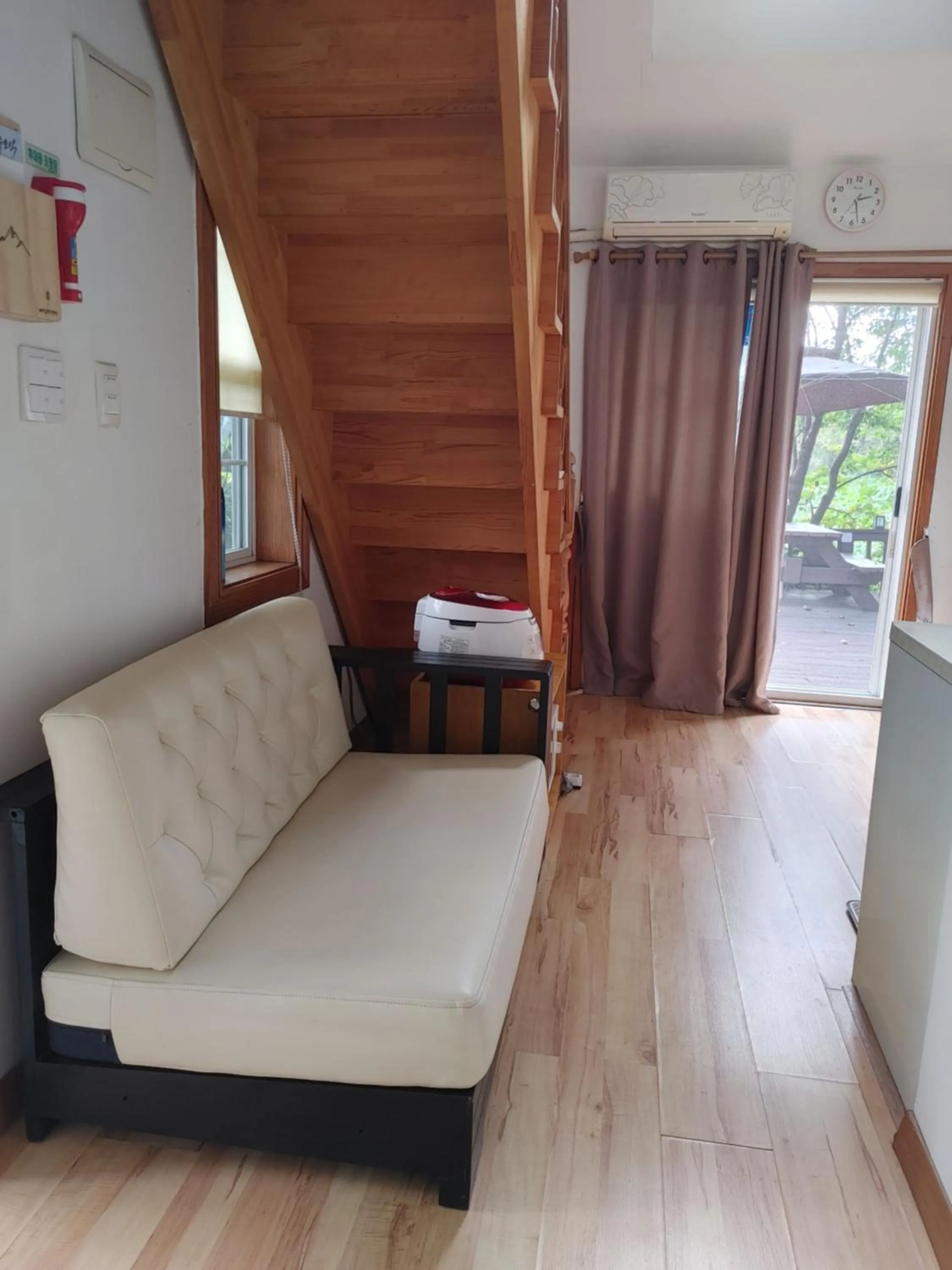 Seating area in Paju Gamaksan Pension