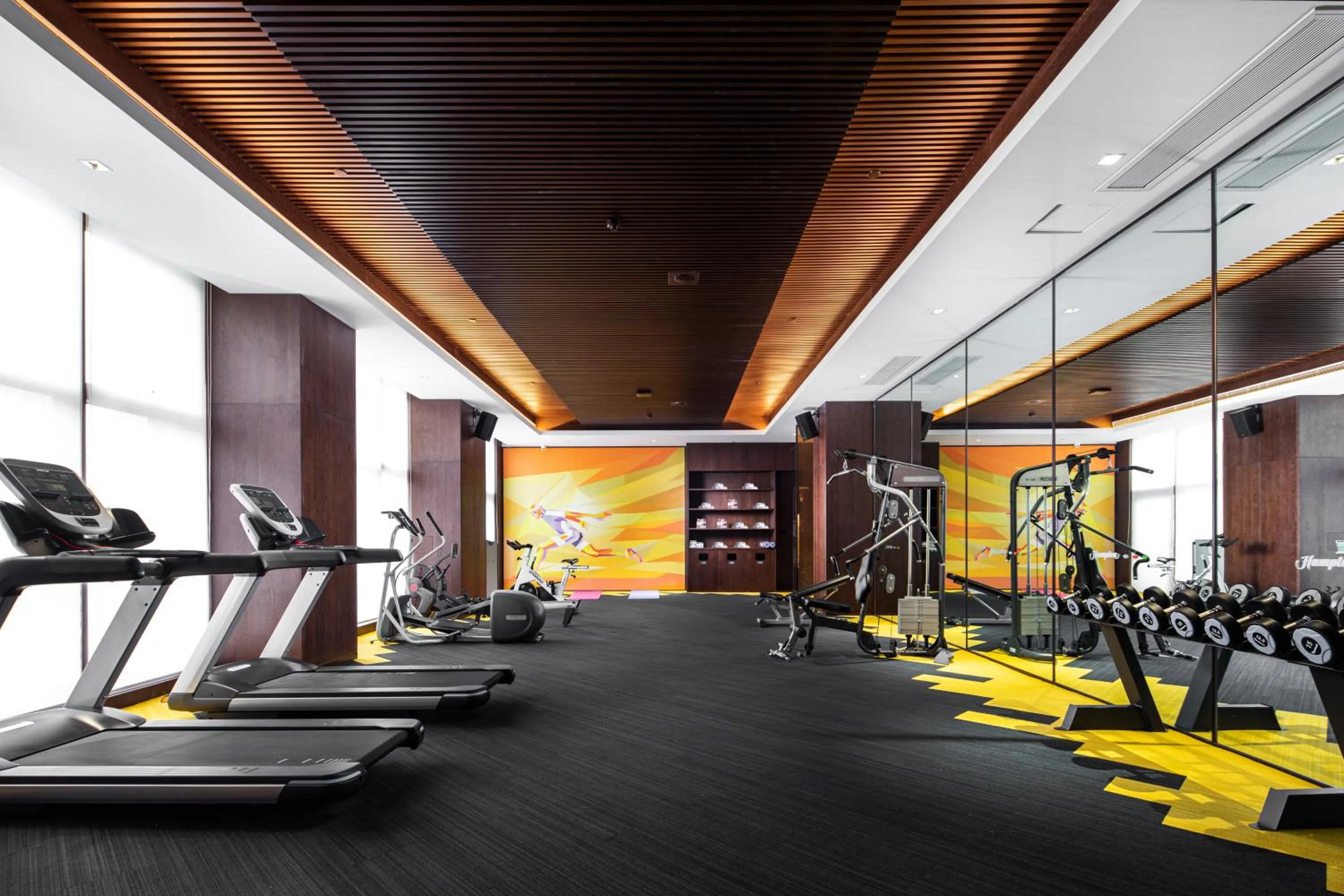 Fitness centre/facilities in Hampton by Hilton Nanhai Haikou