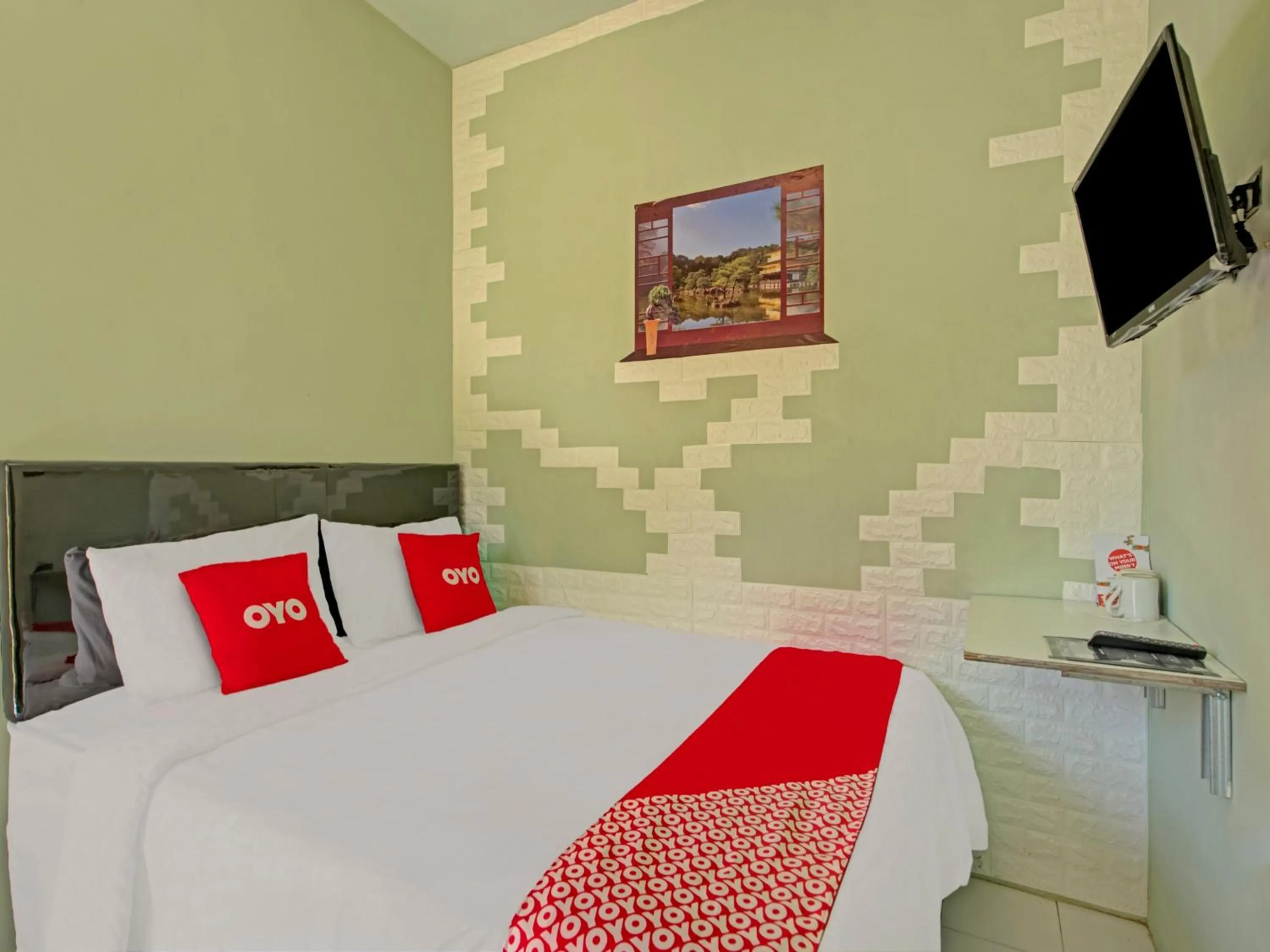 Bedroom, Bed in Hotel O Villa Inn App Trawas Bintaro Syariah