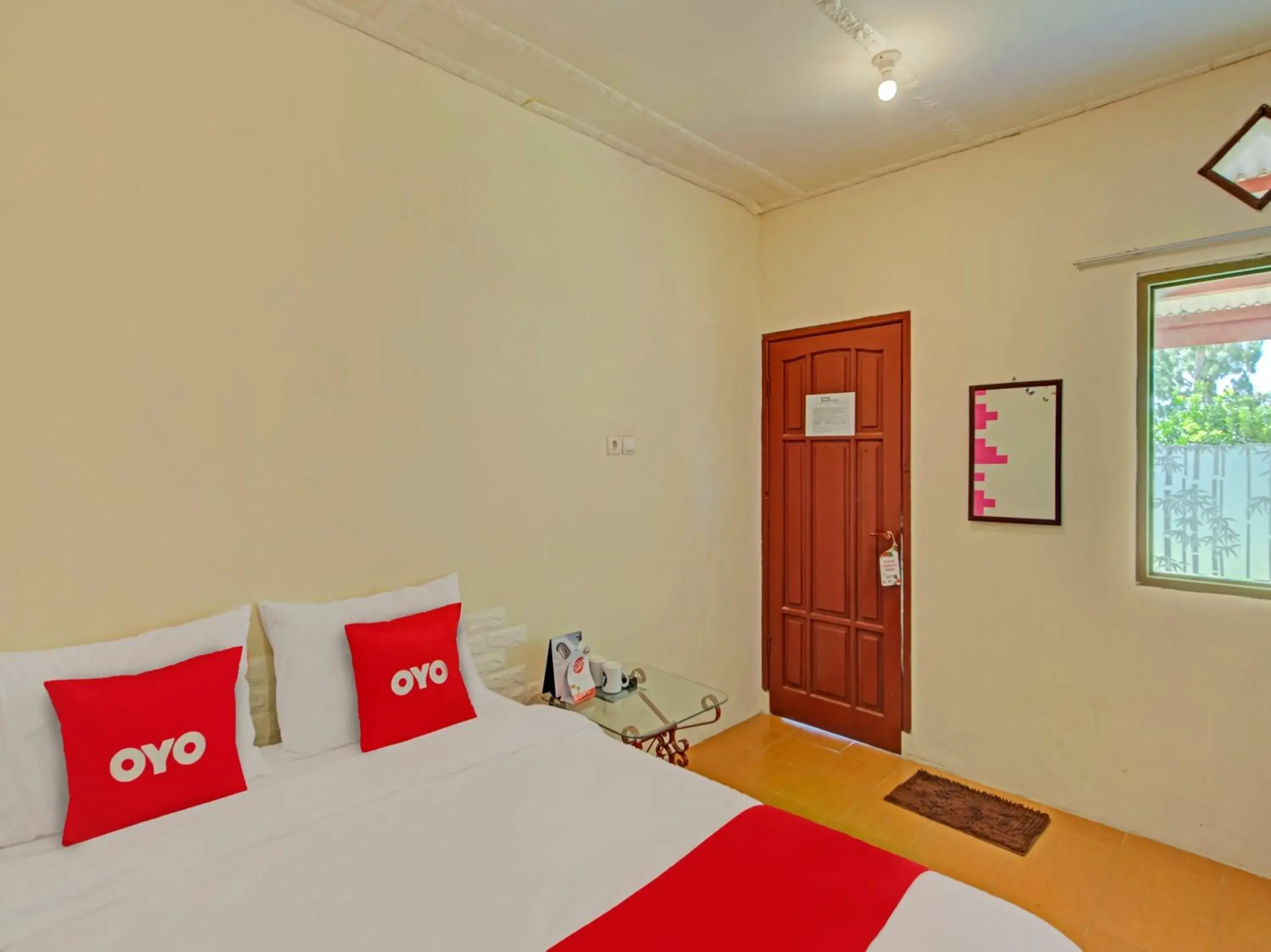 Bedroom, Bed in Hotel O Villa Inn App Trawas Bintaro Syariah Bedroom, Bed in Hotel O Villa Inn App Trawas Bintaro Syariah