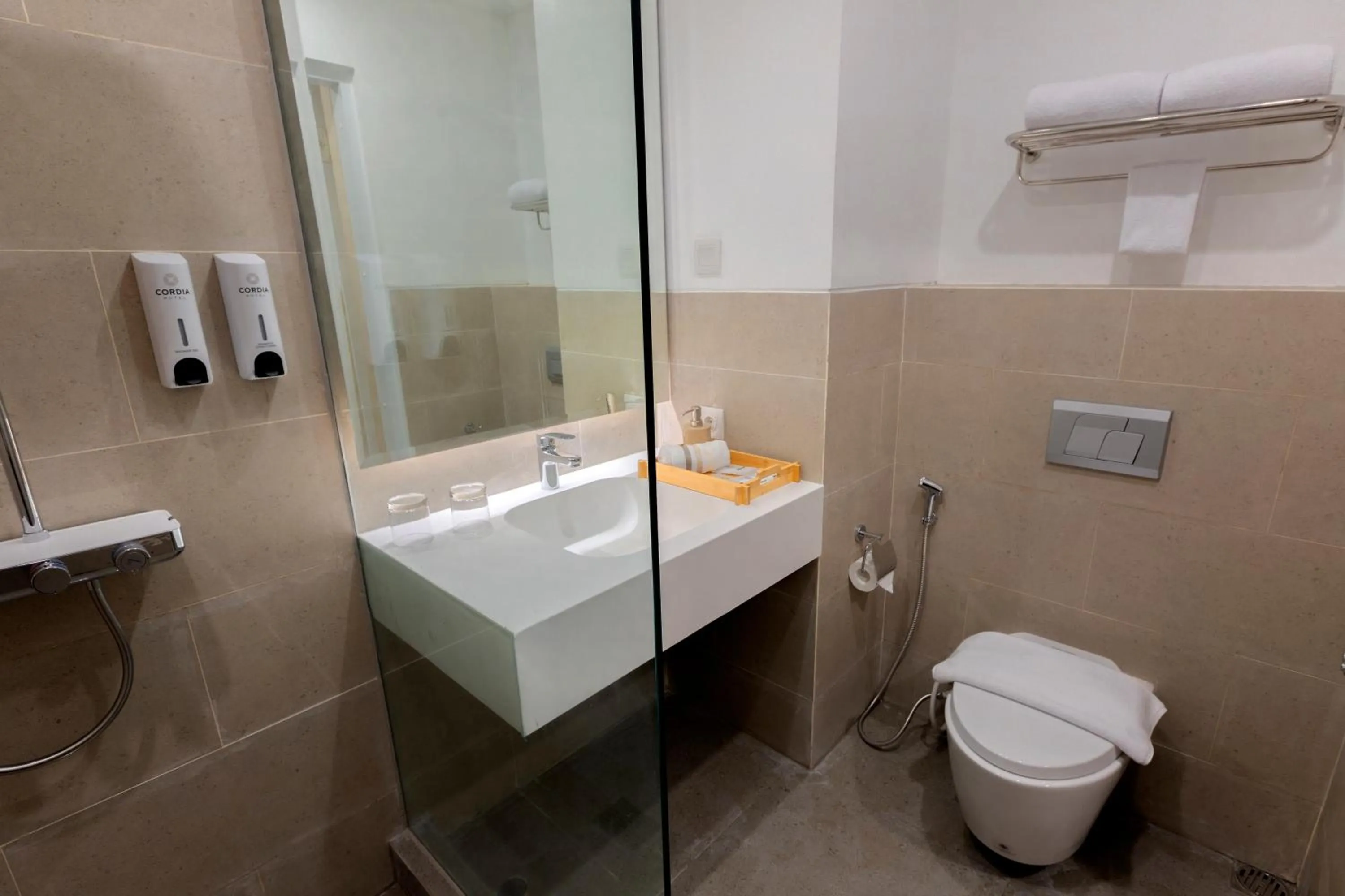 Shower in Cordia Hotel Yogyakarta - Hotel Dalam Bandara