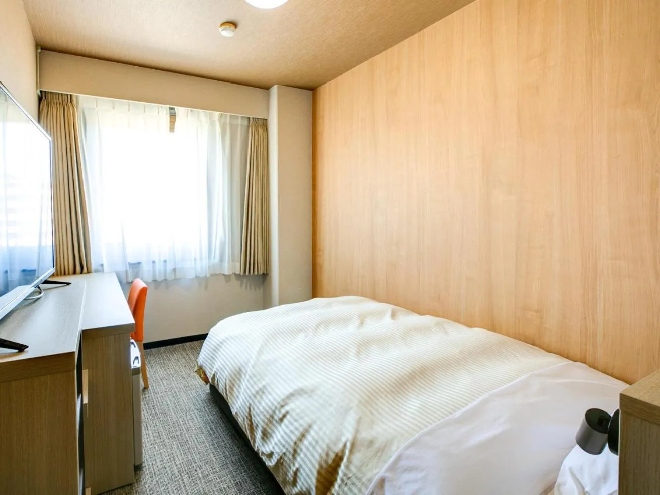 Bed in Maizuru Grand Hotel