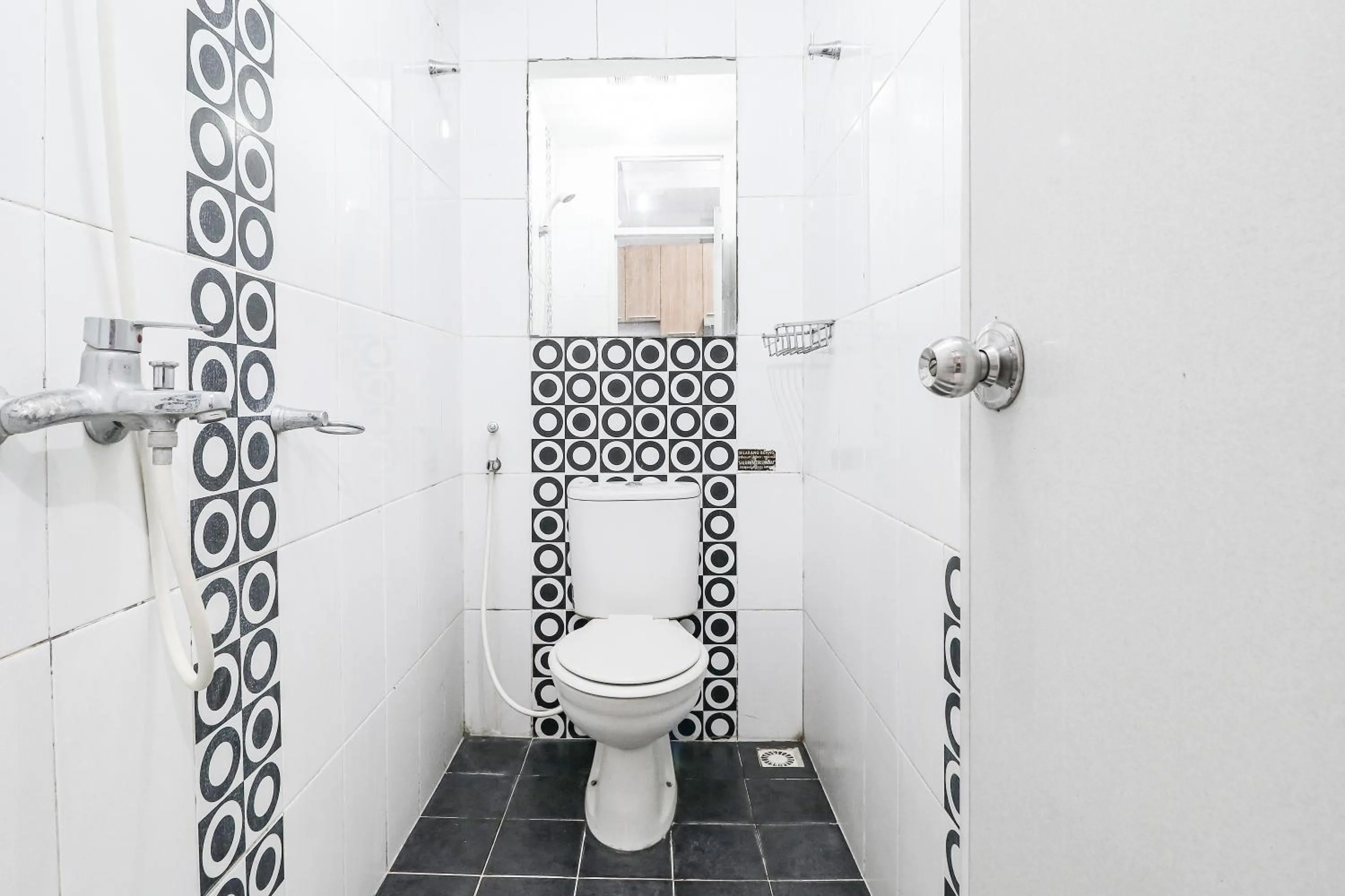 Bathroom in The Edge by Lia