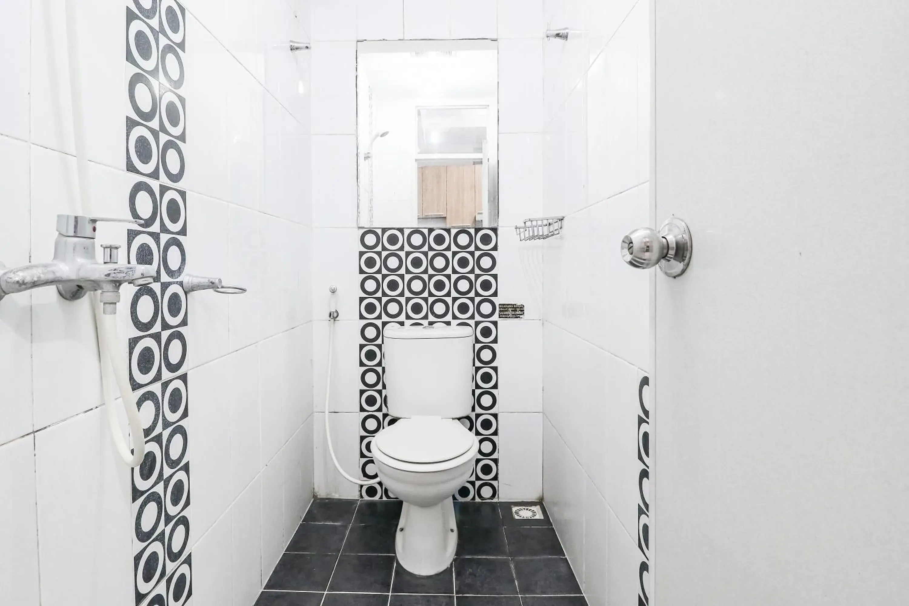 Bathroom in The Edge by Lia Bathroom in The Edge by Lia