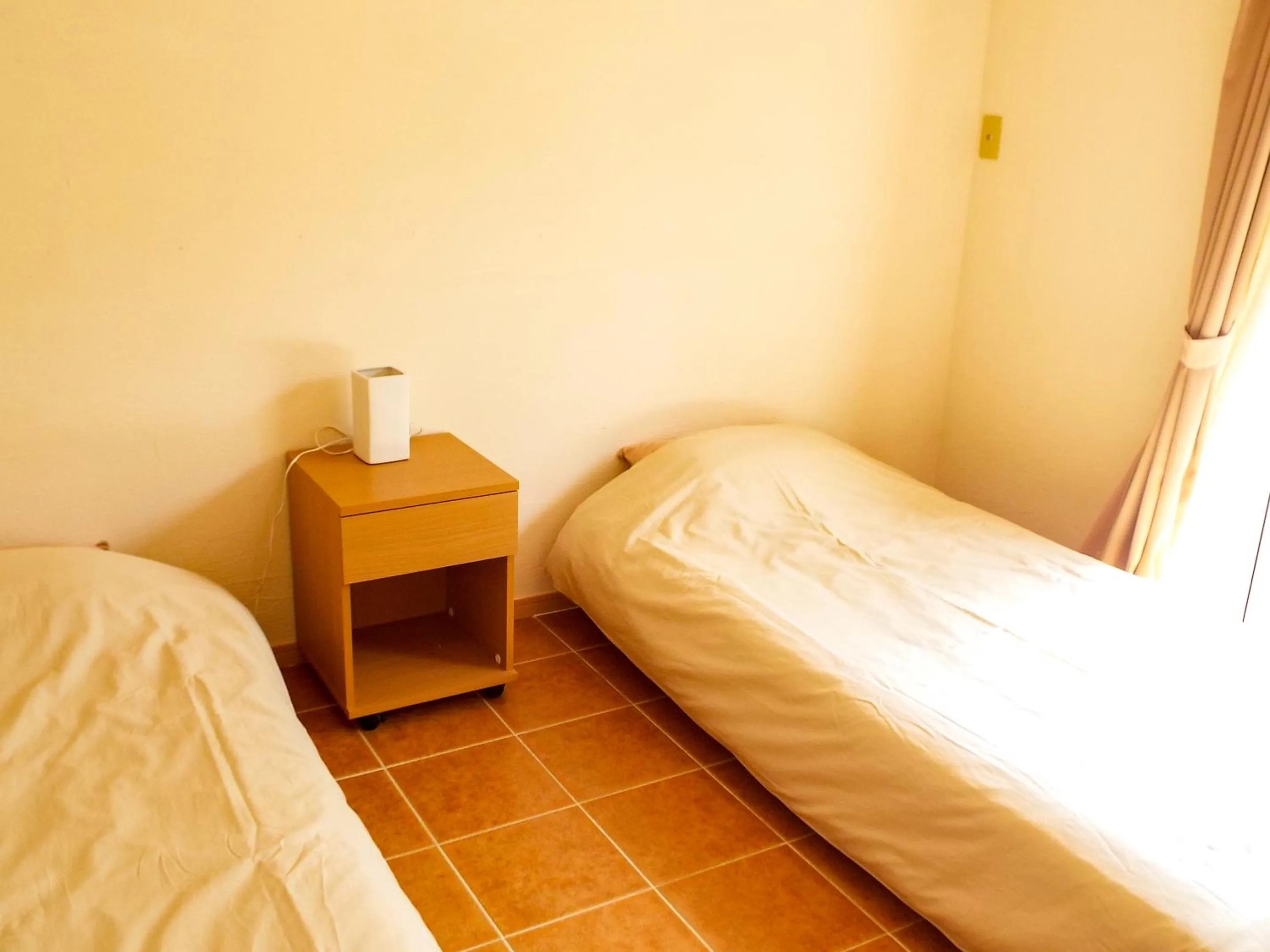 Photo of the whole room, Bed in AsobiBASE Yamabare-House