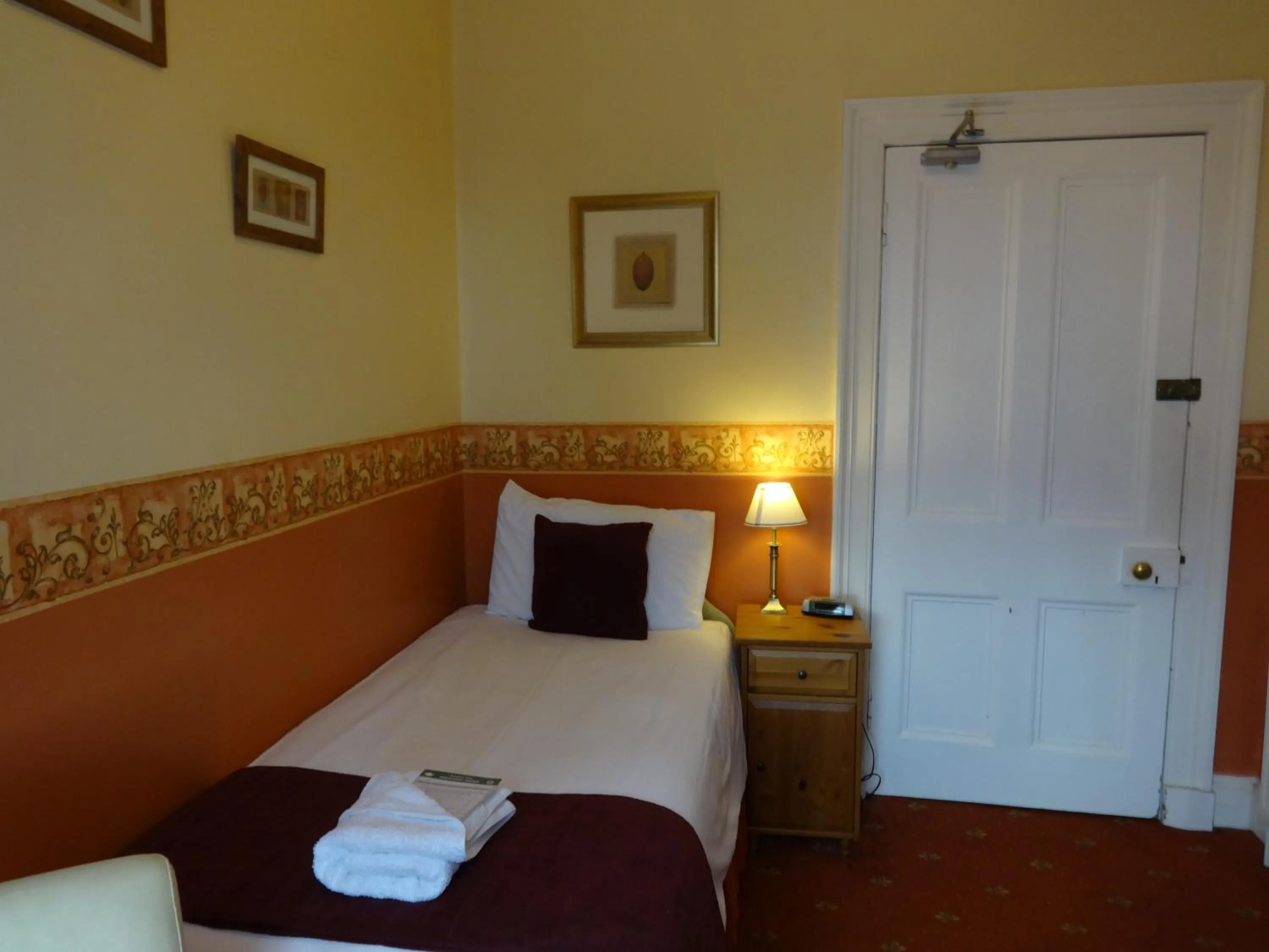 Bedroom, Bed in Dumfries Villa