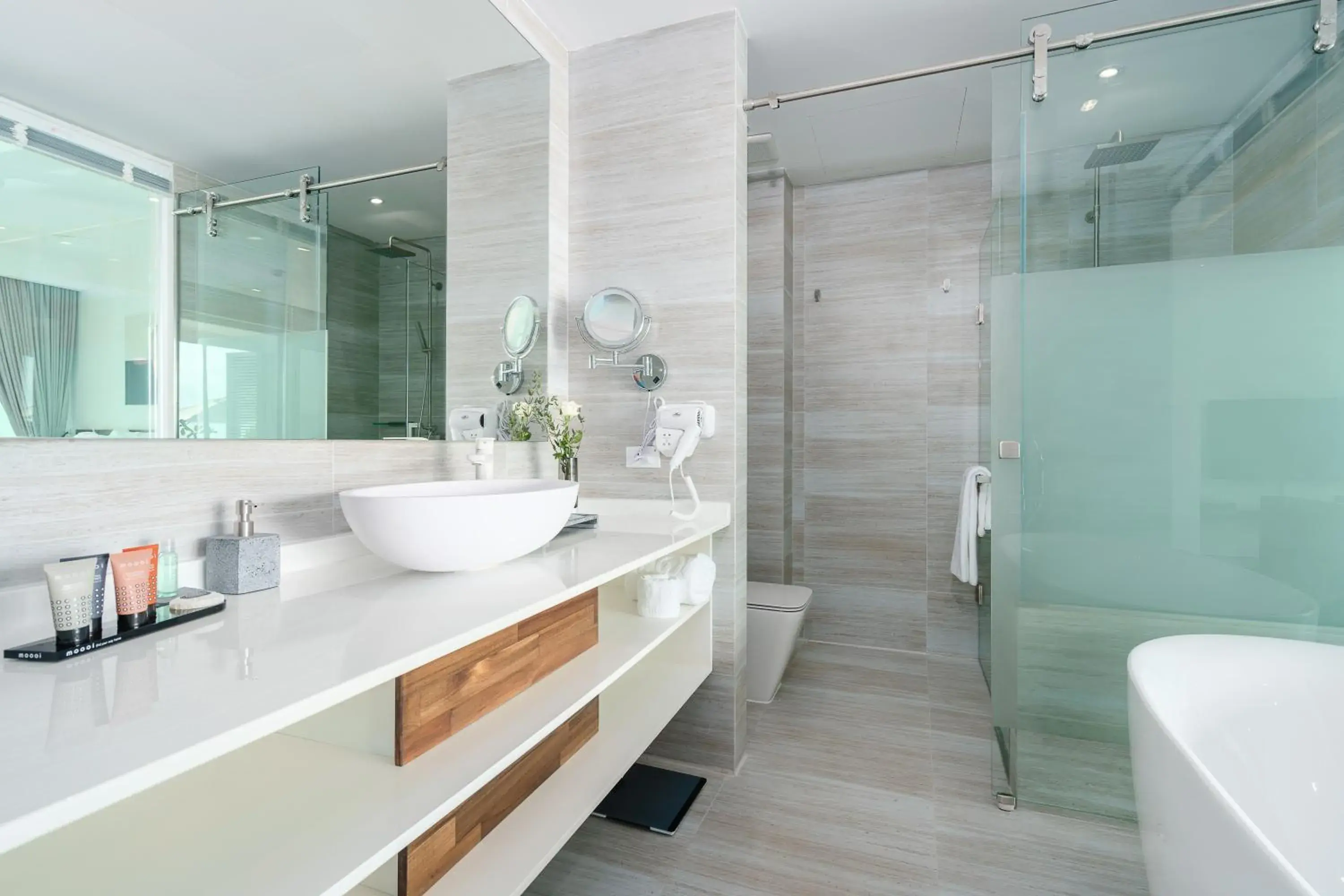 Bathroom in UniQue BoutiQue Resort Bathroom in UniQue BoutiQue Resort