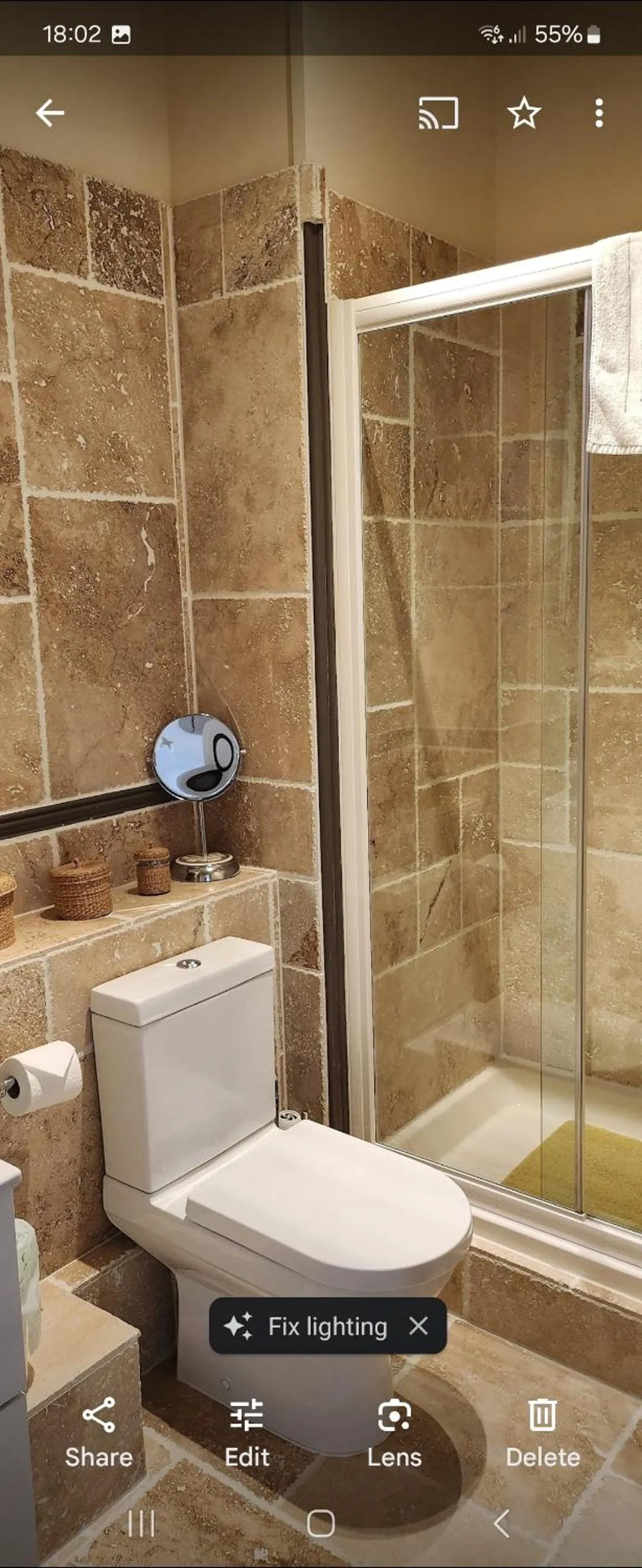 Shower in Anzac Street B+Bistro