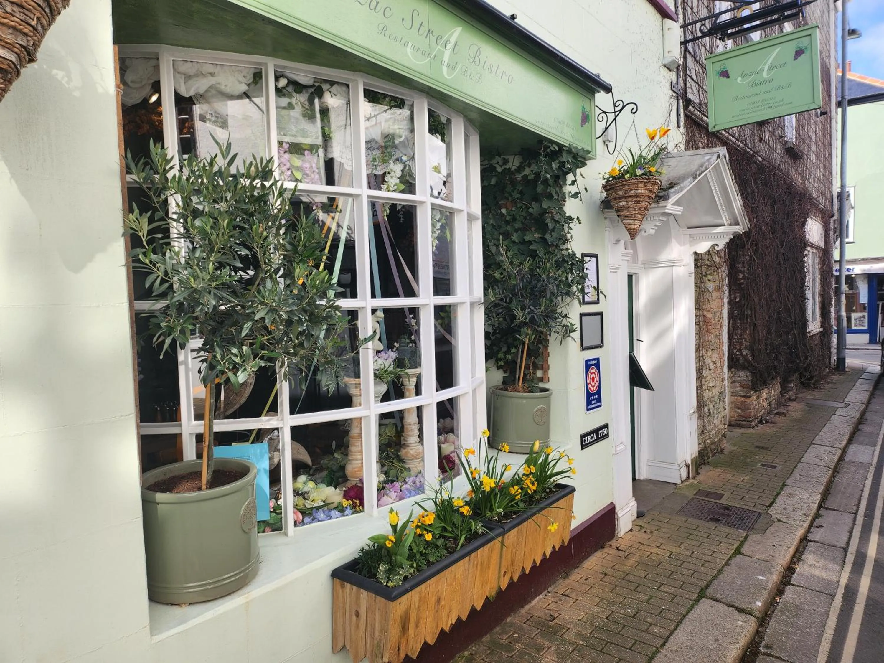 Property building in Anzac Street B+Bistro