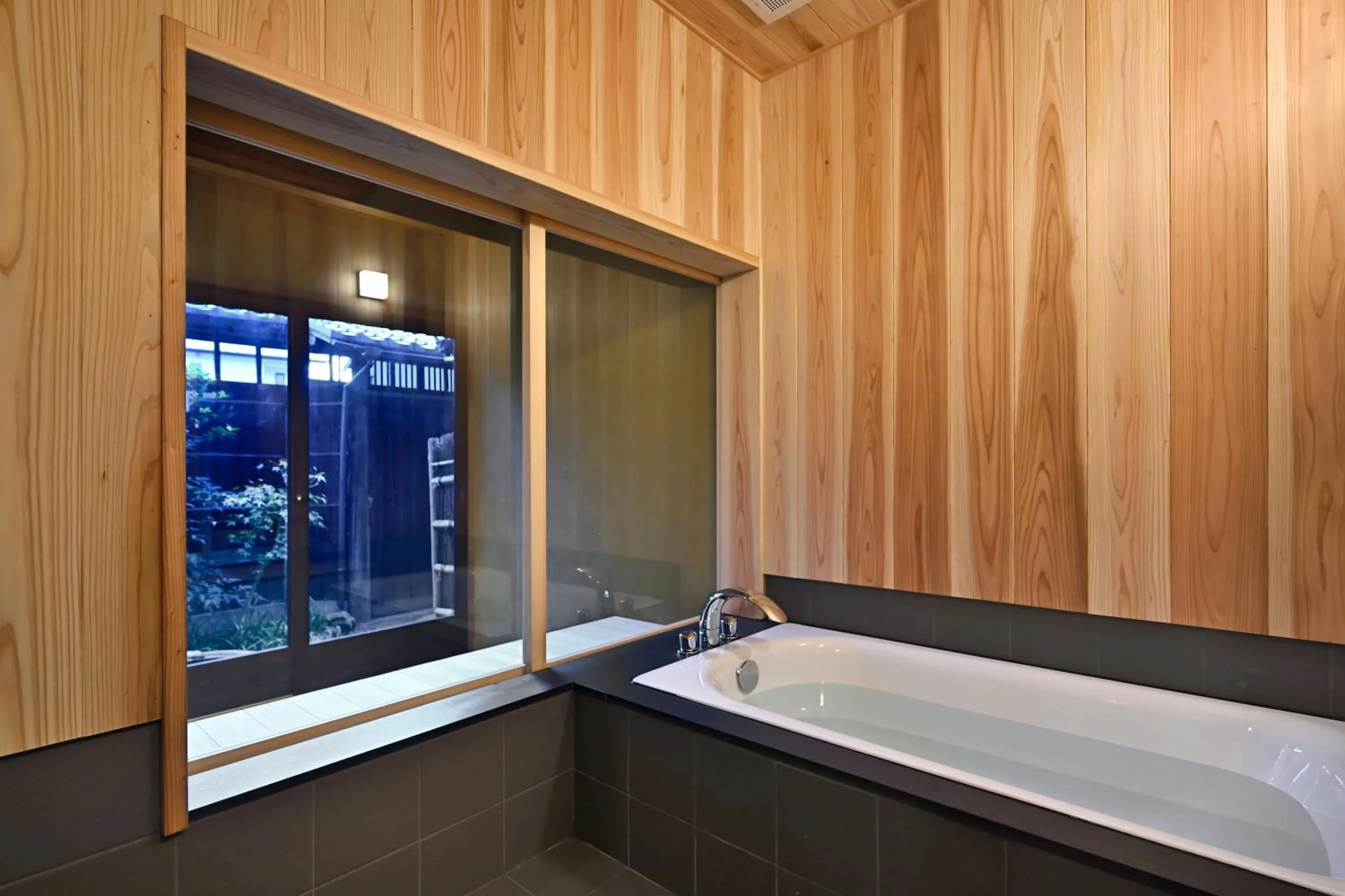 Bathroom in Nishijin Fujita