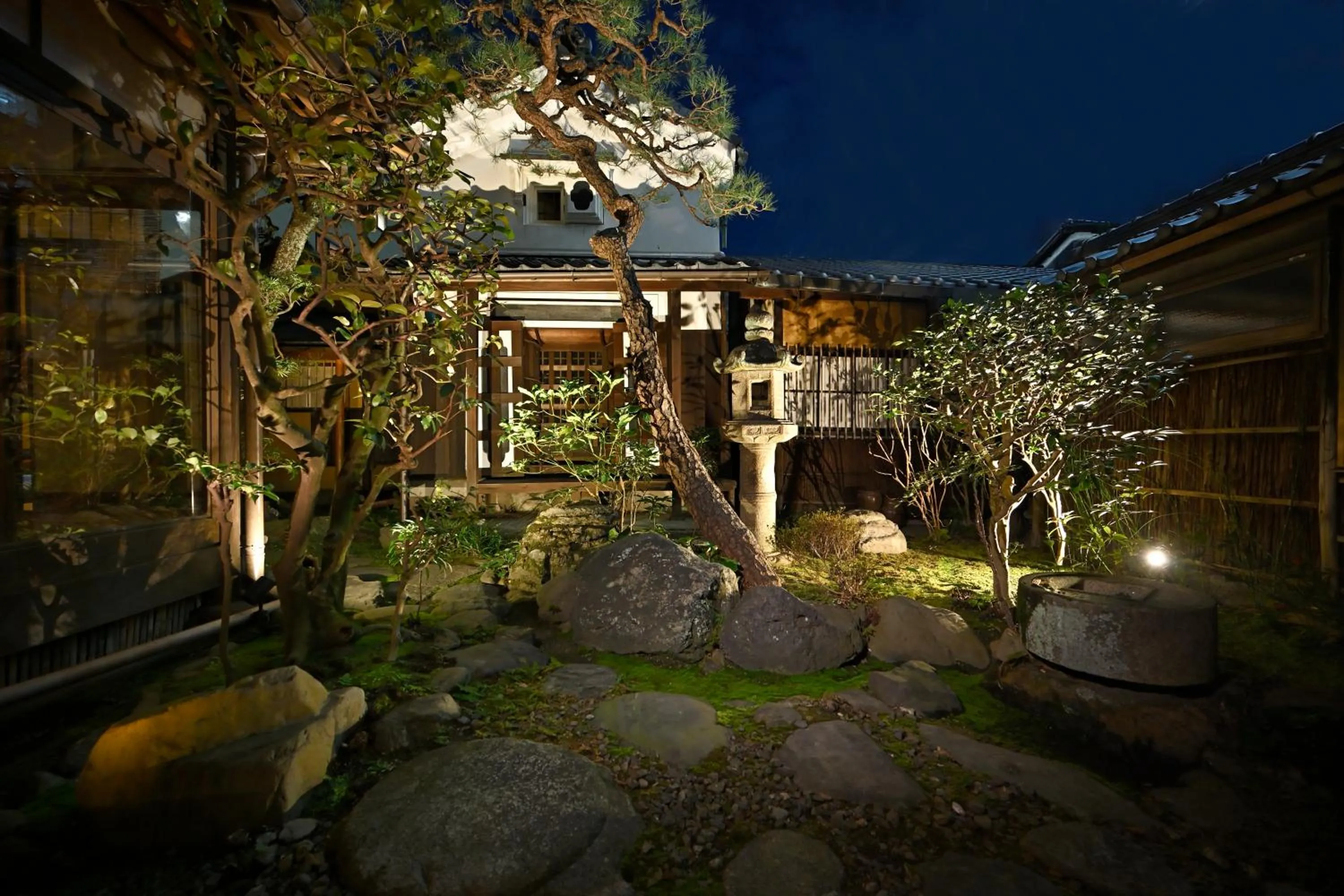 Night in Nishijin Fujita