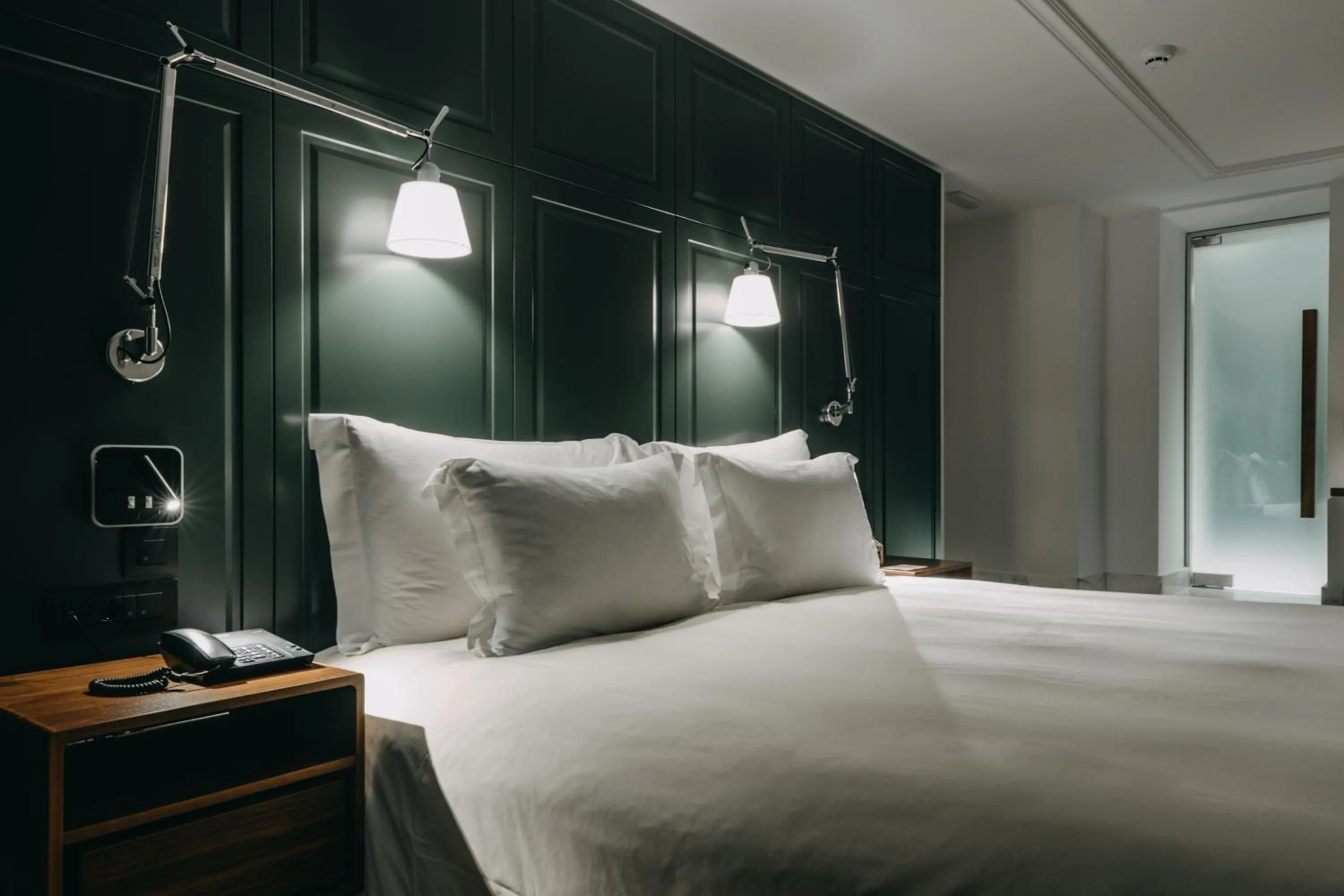 Bed in The Bold Type Hotel, a Member of Design Hotels