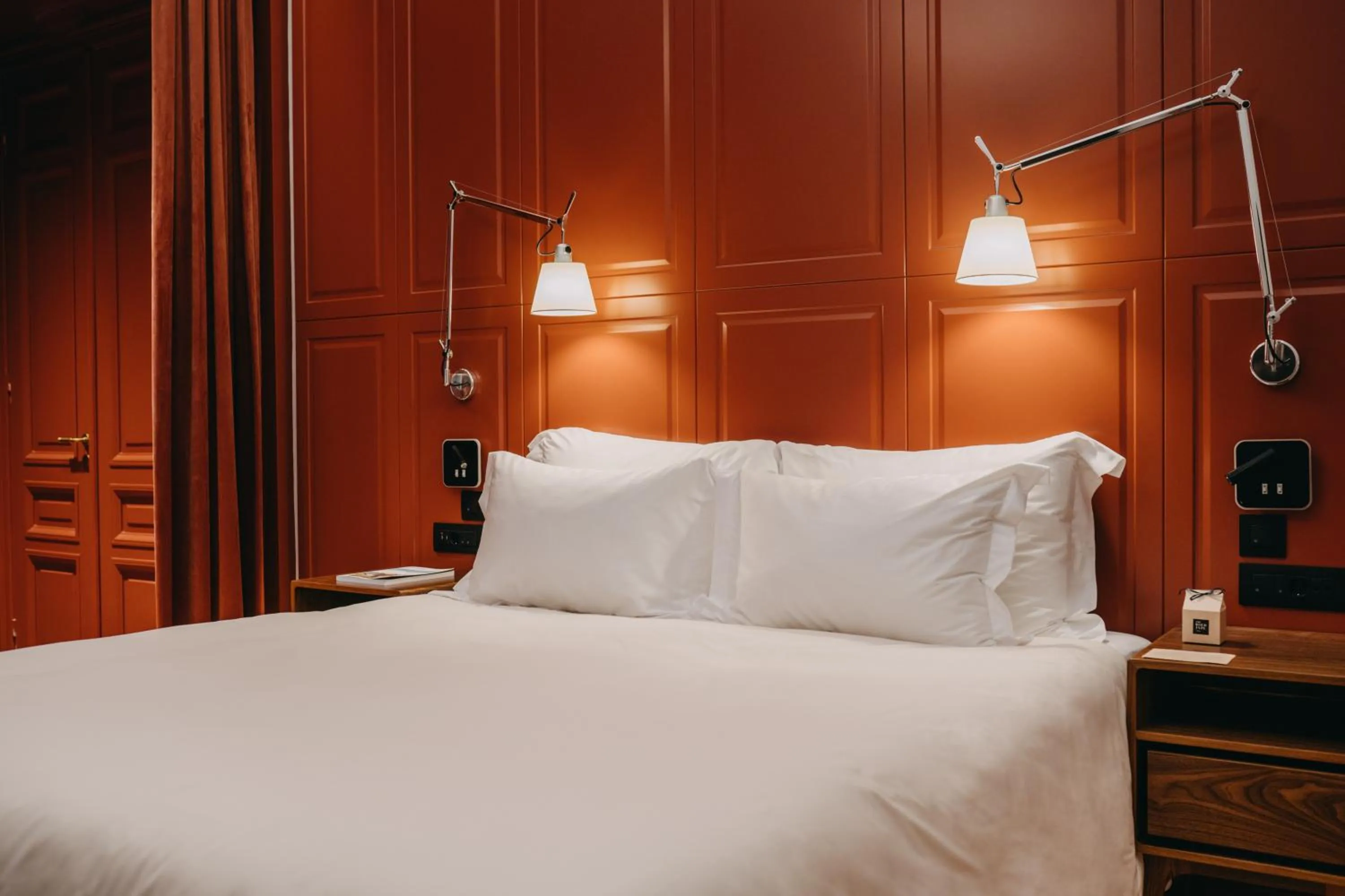 Bed in The Bold Type Hotel, a Member of Design Hotels