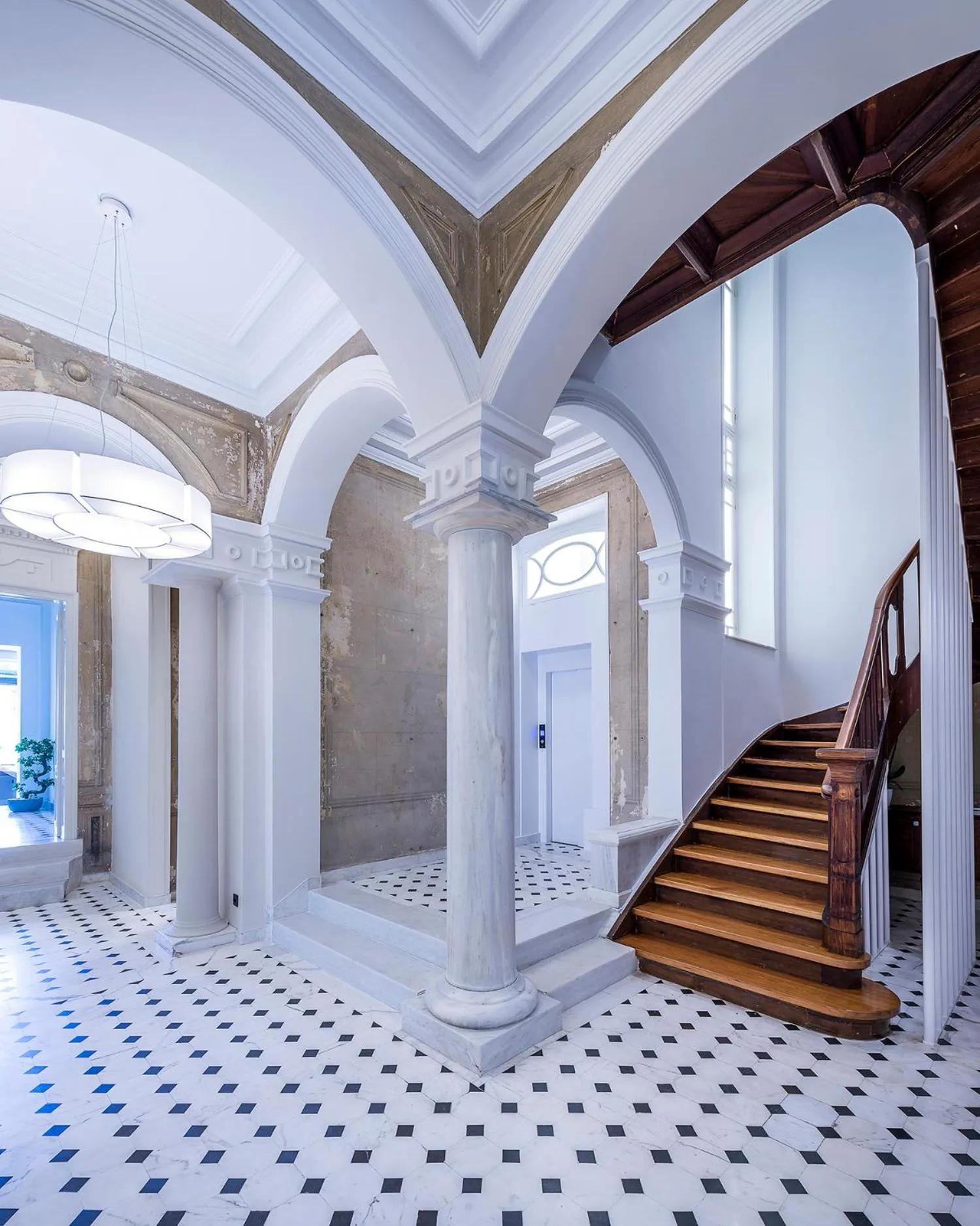 Lobby or reception in The Bold Type Hotel, a Member of Design Hotels