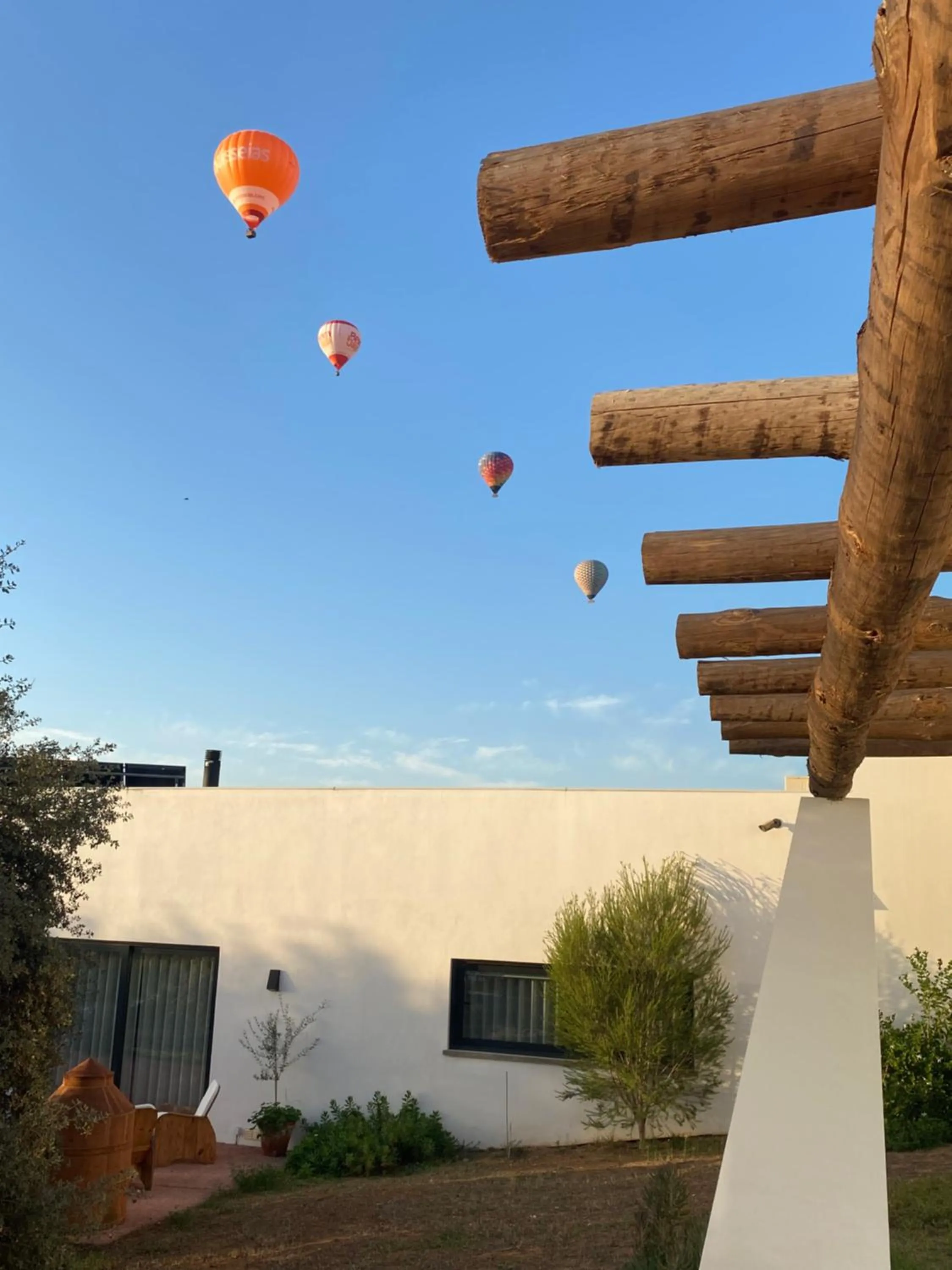 Inner courtyard view in Montimerso Skyscape Countryhouse