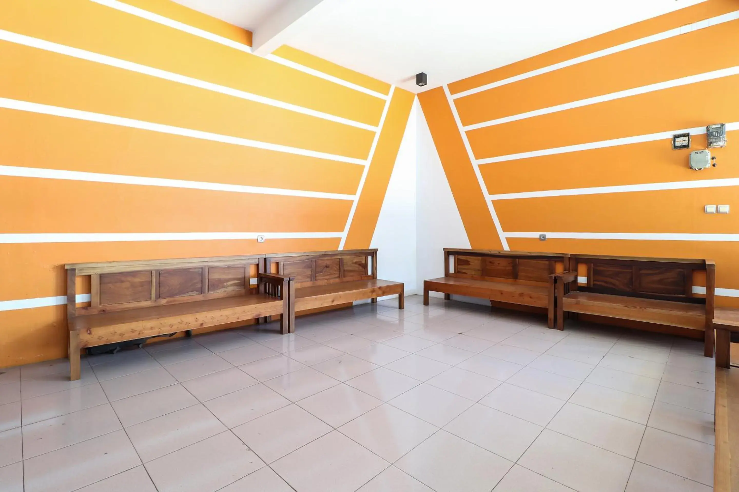 Area and facilities in RedDoorz At Merdeka Street Garut Area and facilities in RedDoorz At Merdeka Street Garut