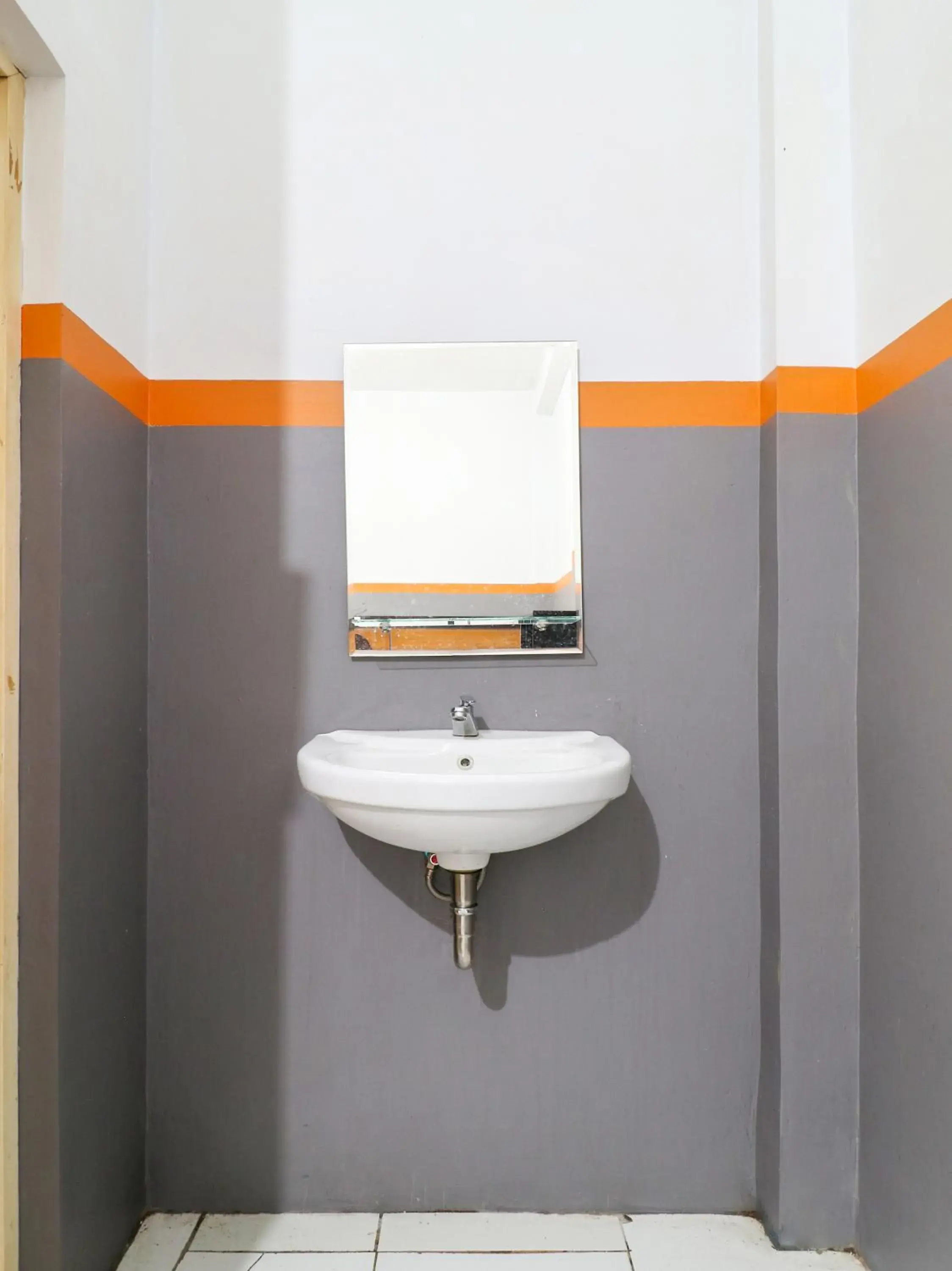 Bathroom in RedDoorz At Merdeka Street Garut Bathroom in RedDoorz At Merdeka Street Garut