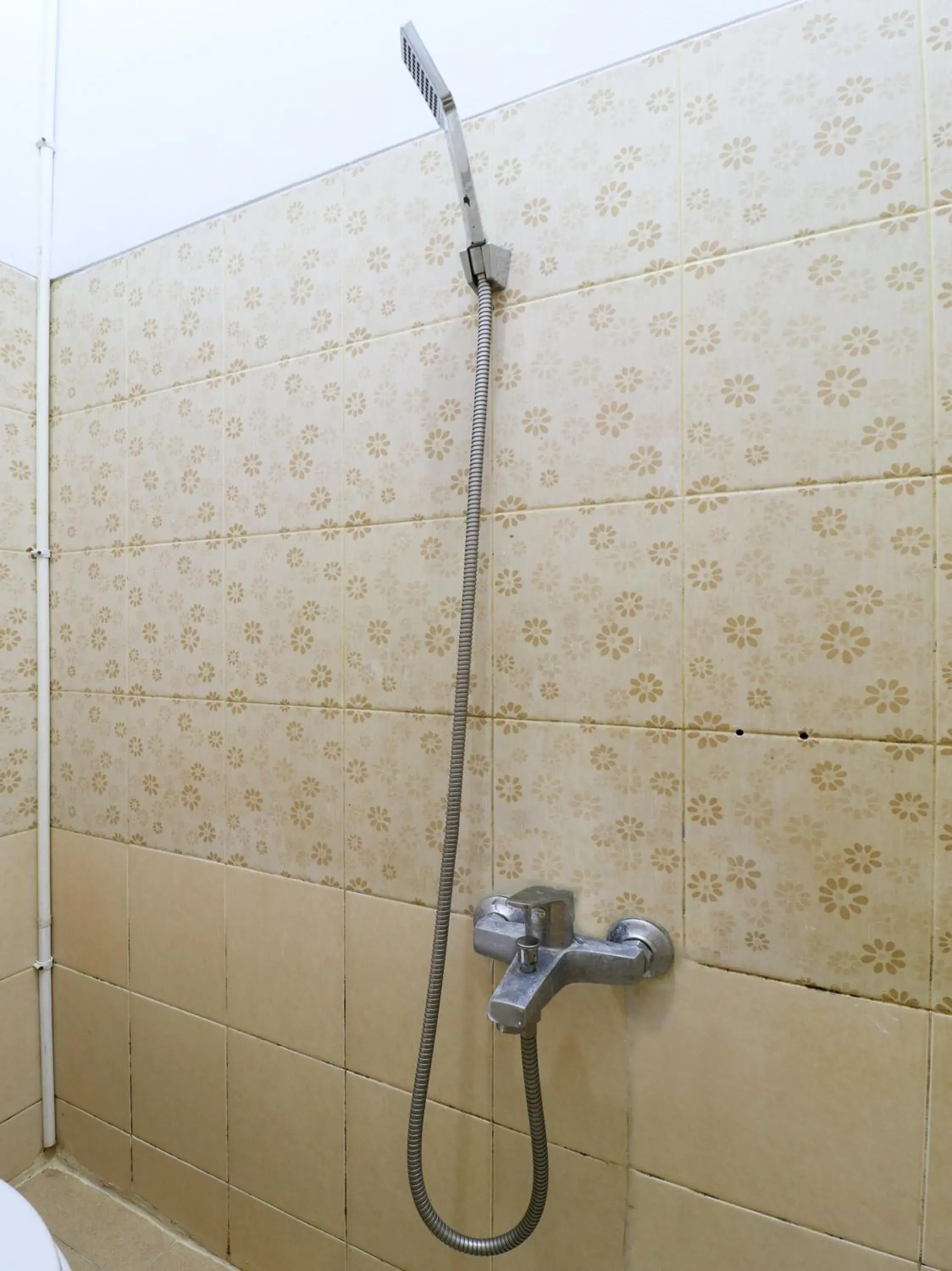 Bathroom in RedDoorz At Merdeka Street Garut Bathroom in RedDoorz At Merdeka Street Garut