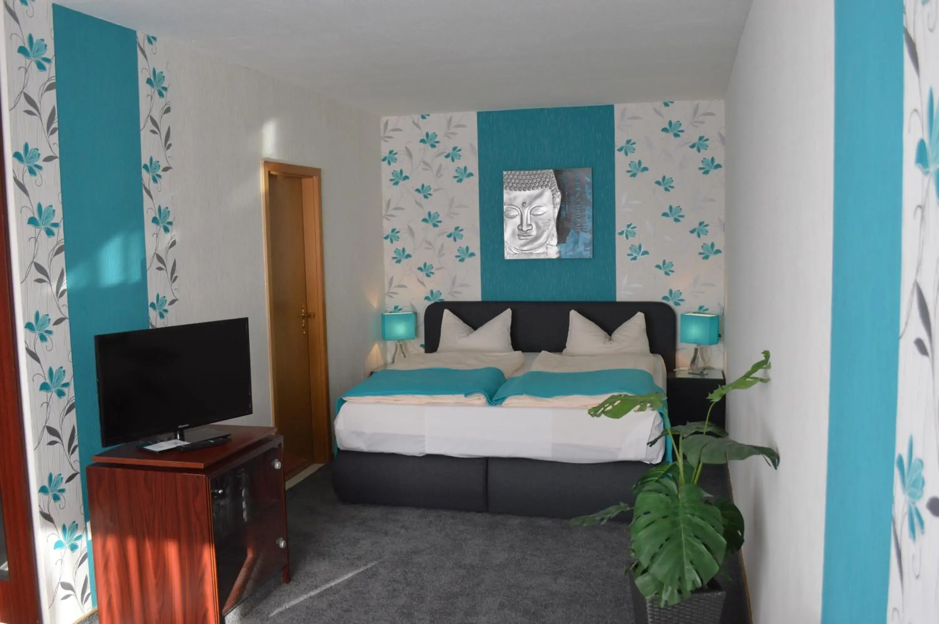 Standard Double Suite in Mucha OHG Hotel Sembziner Hof Standard Double Suite in Mucha OHG Hotel Sembziner Hof