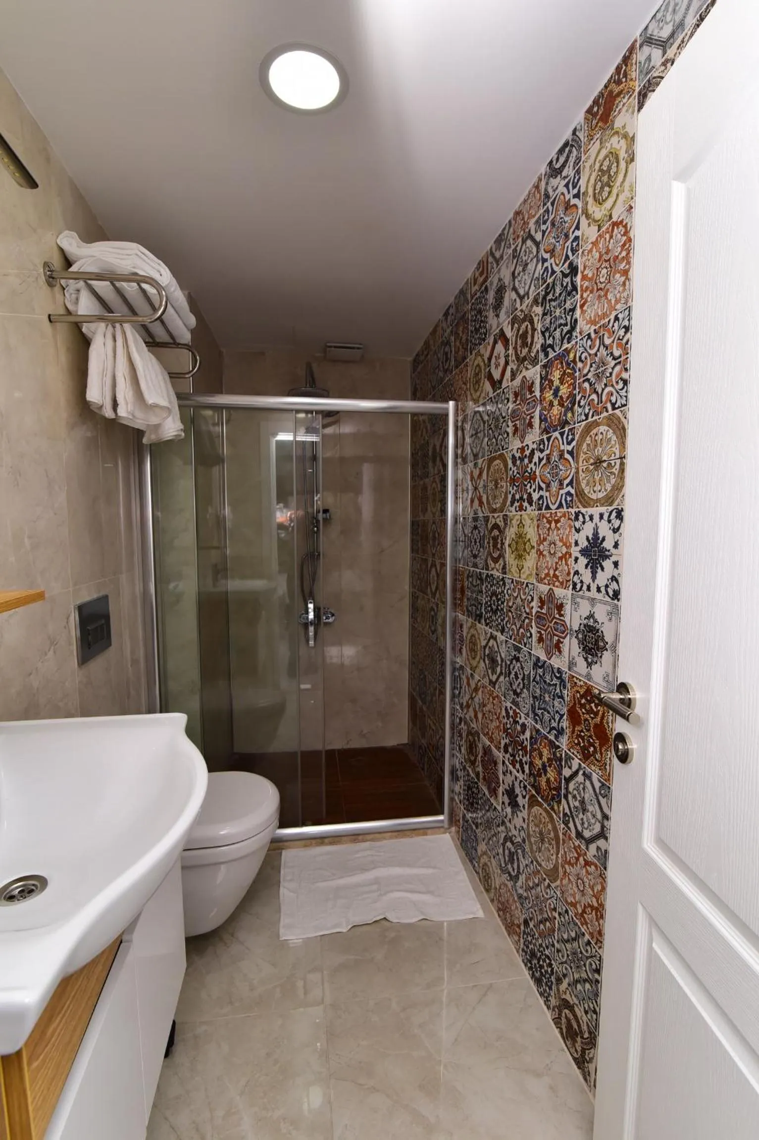 Shower in Little sofia hotel