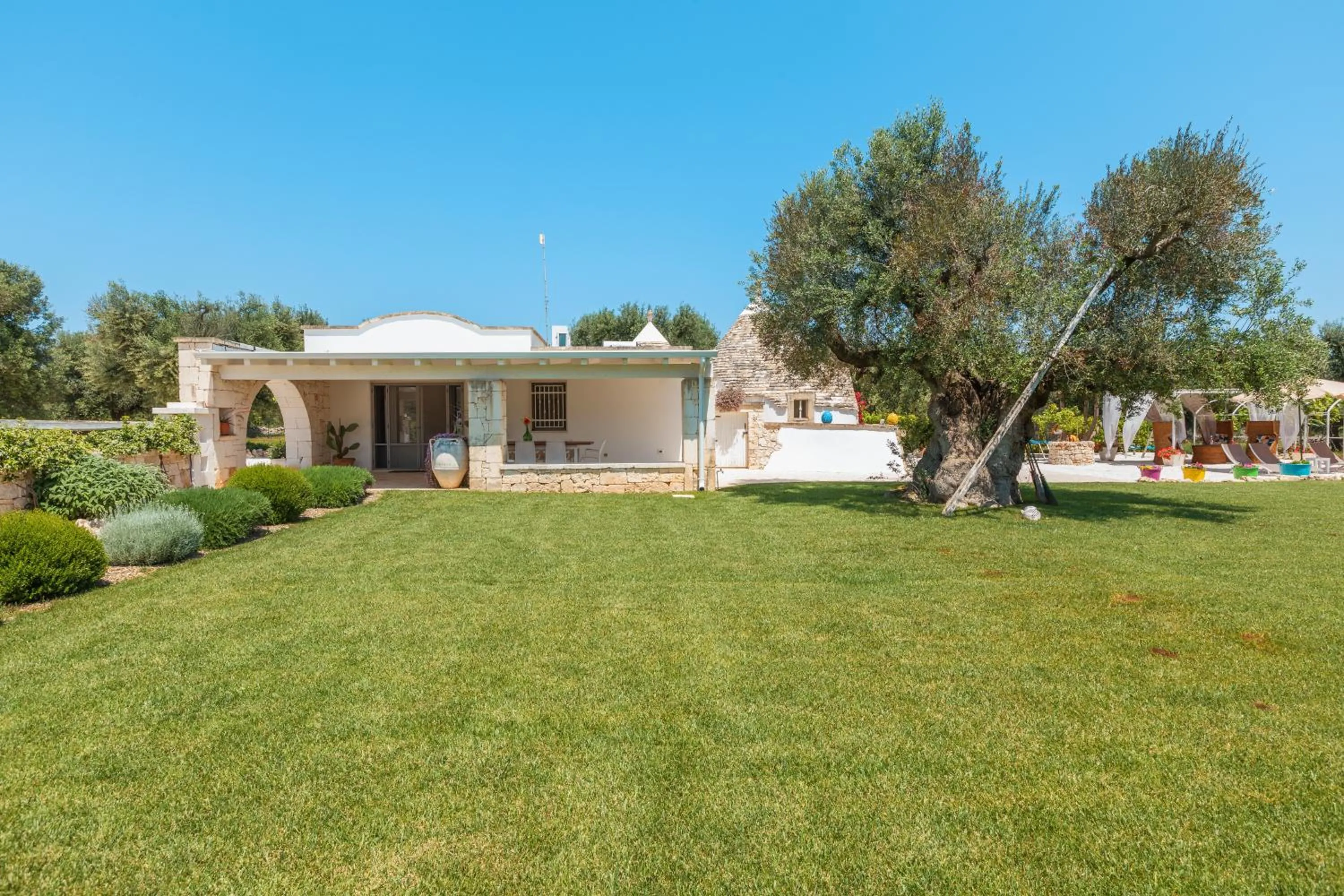 Trulli Olea with Pool
