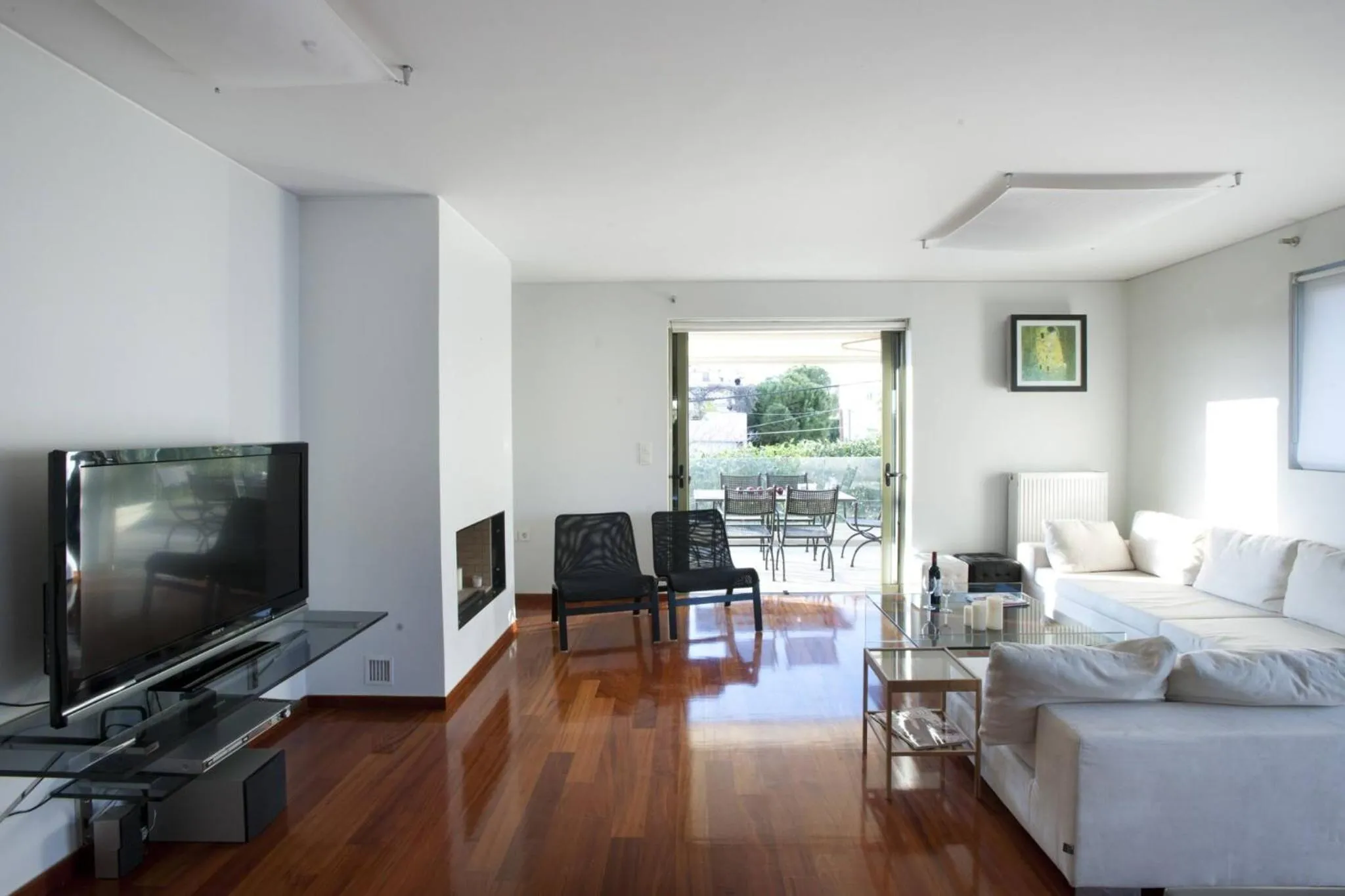 Voula, A modern, minimal and stylish, apartment