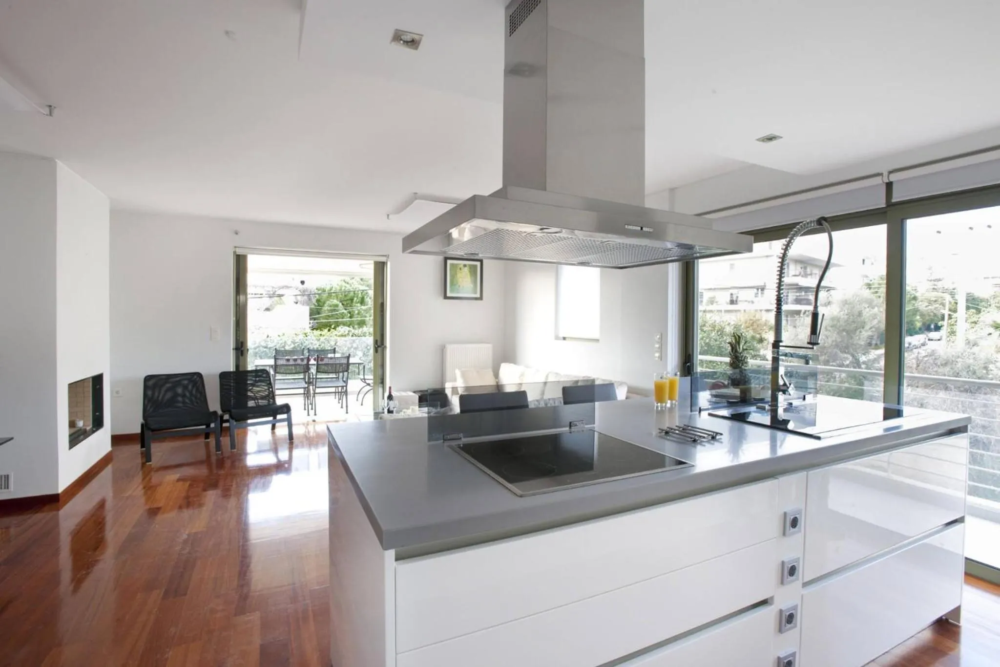 Voula, A modern, minimal and stylish, apartment