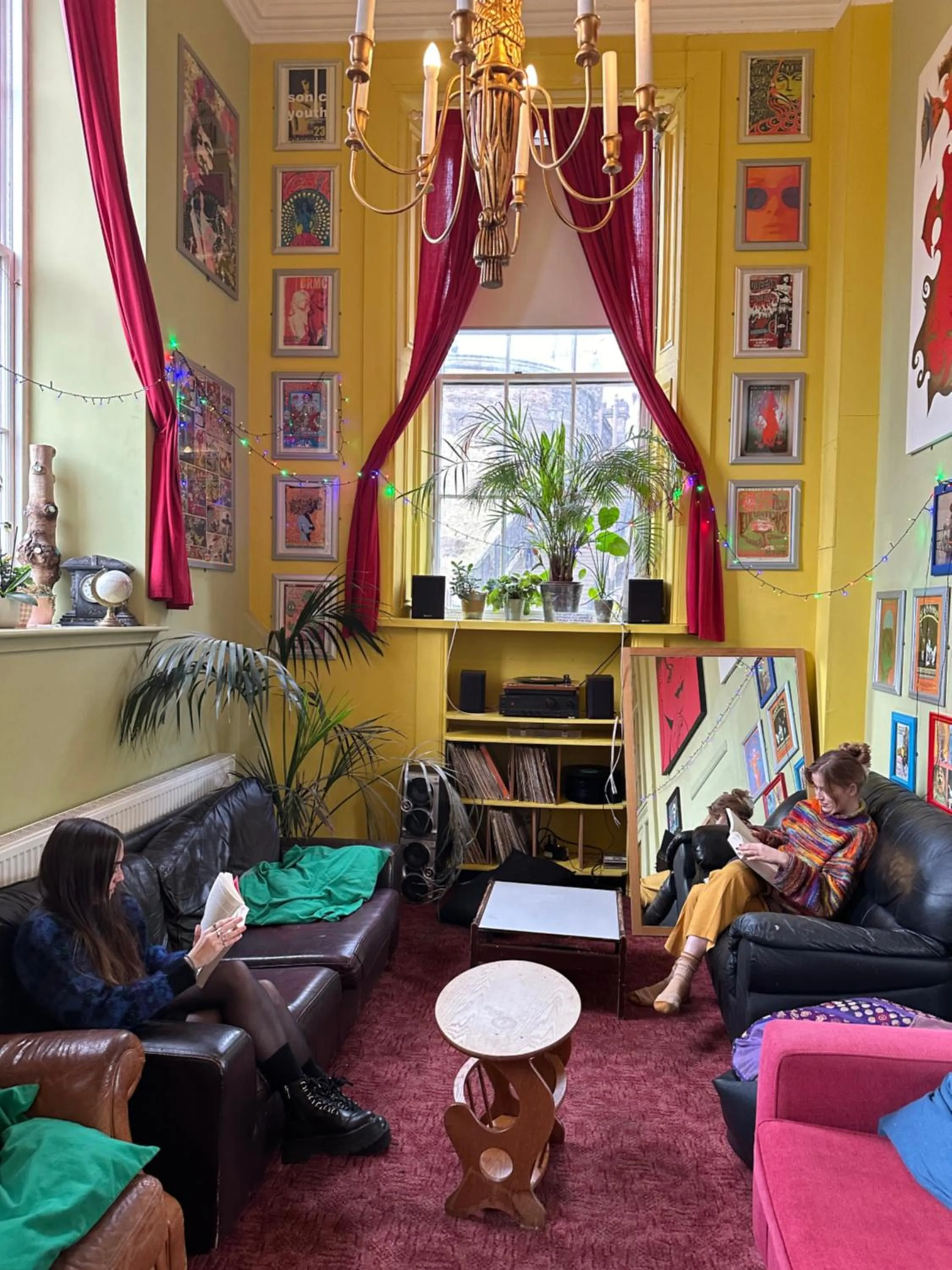 Castle Rock Hostel - Adults Only