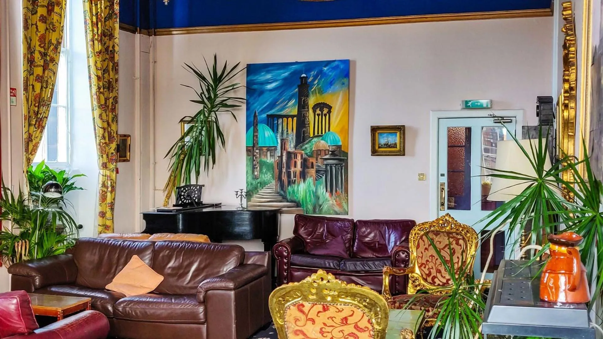 Castle Rock Hostel - Adults Only