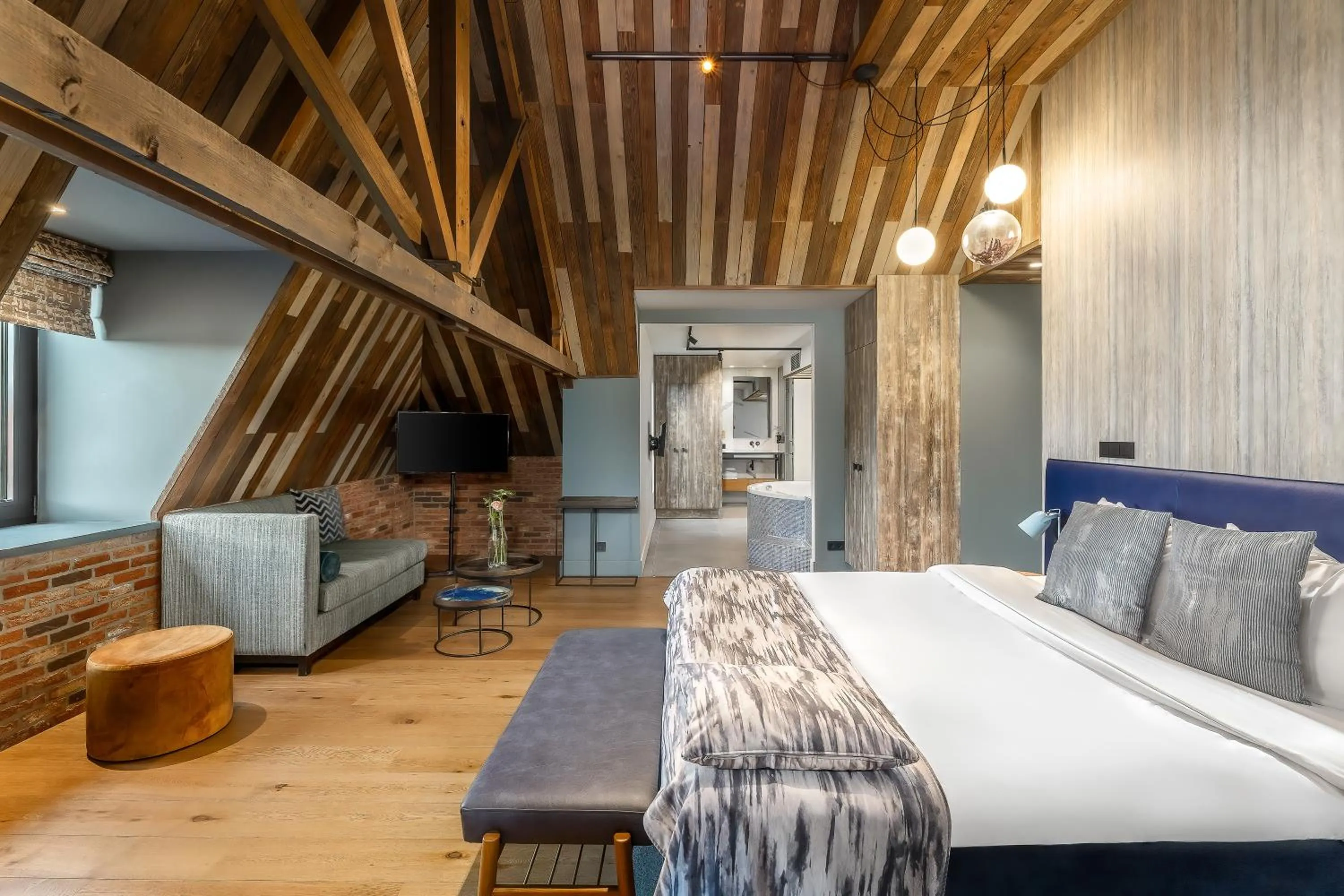 Bed in Cityhotel Wood