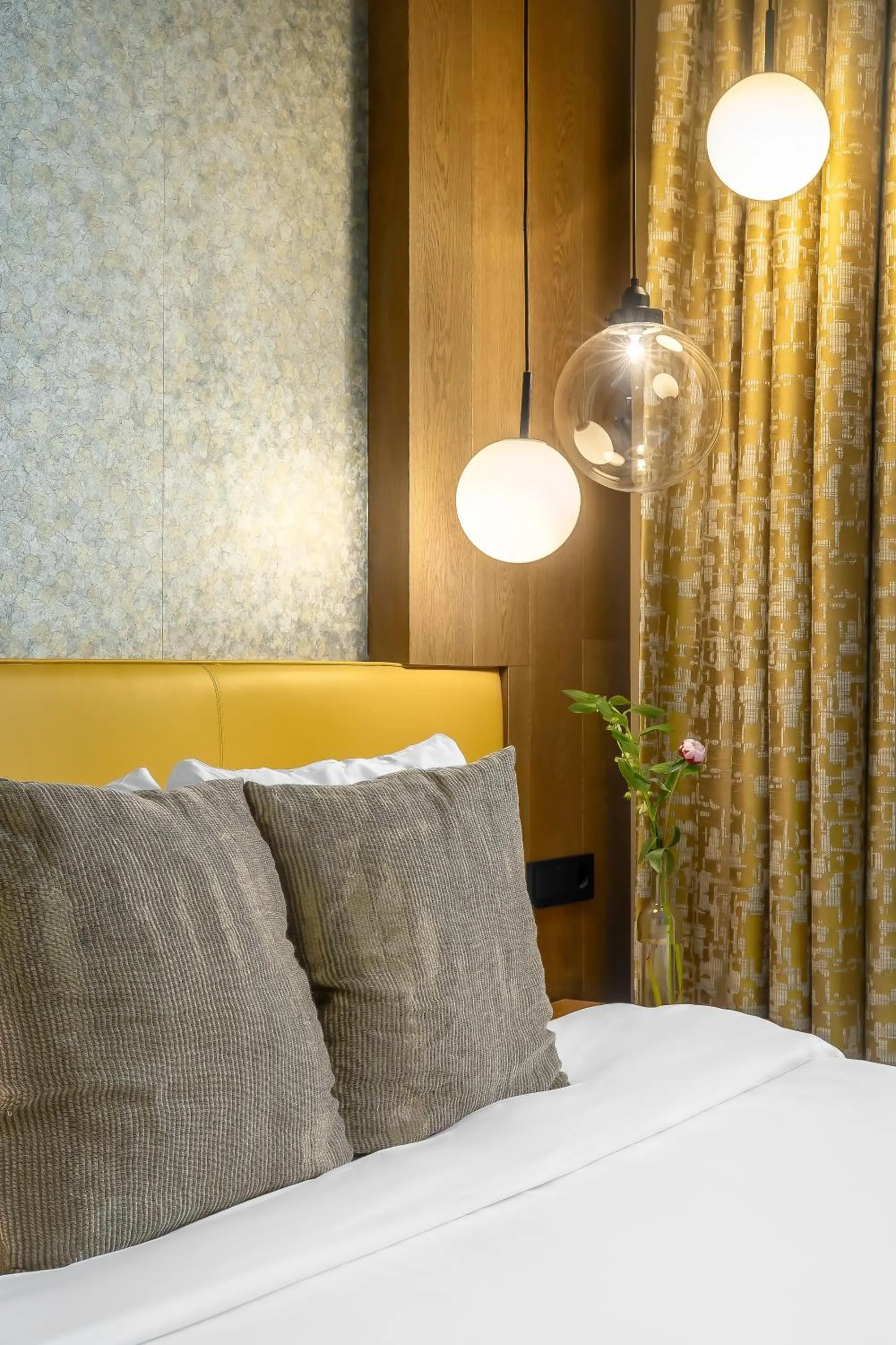 Bed in Cityhotel Wood