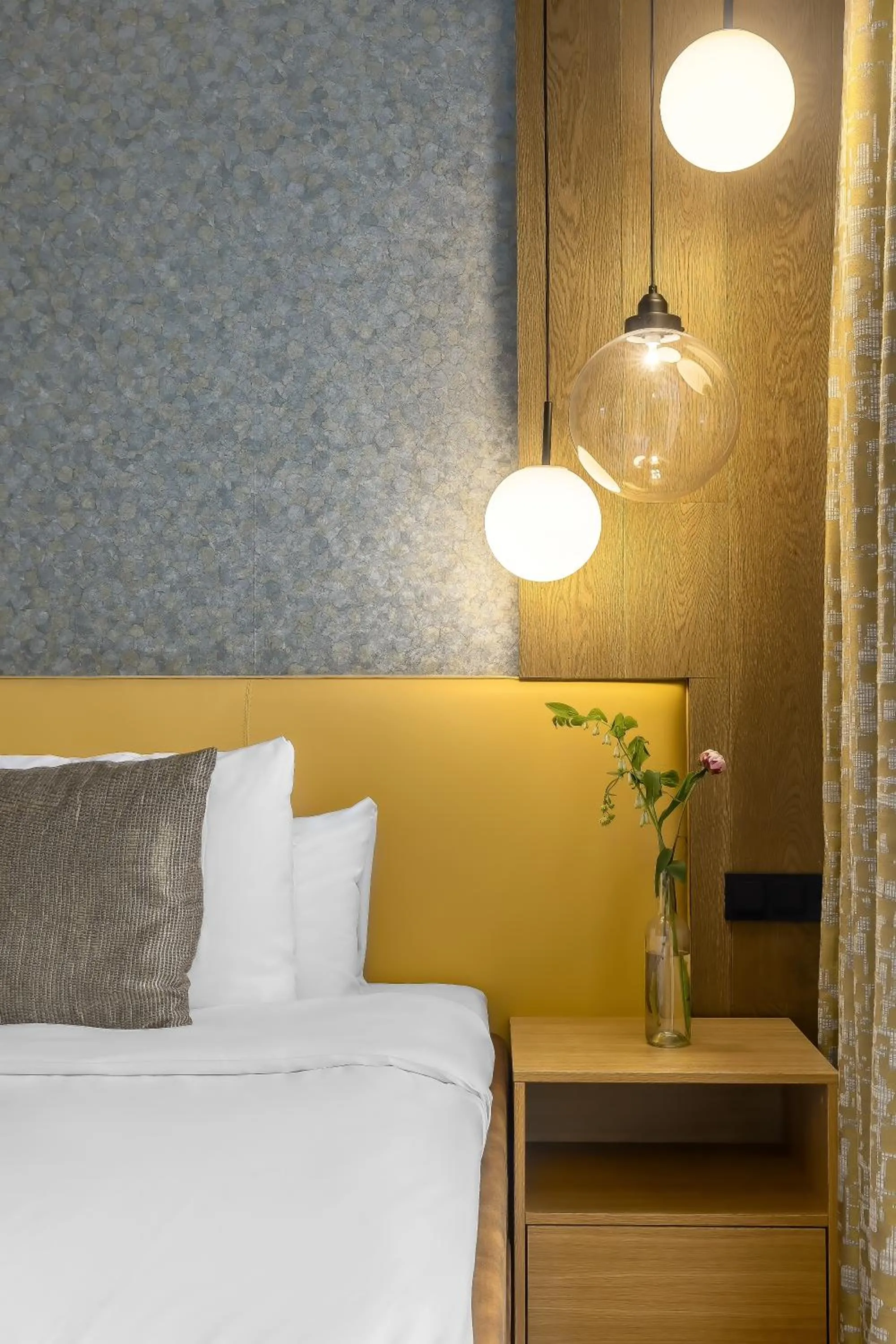 Bed in Cityhotel Wood