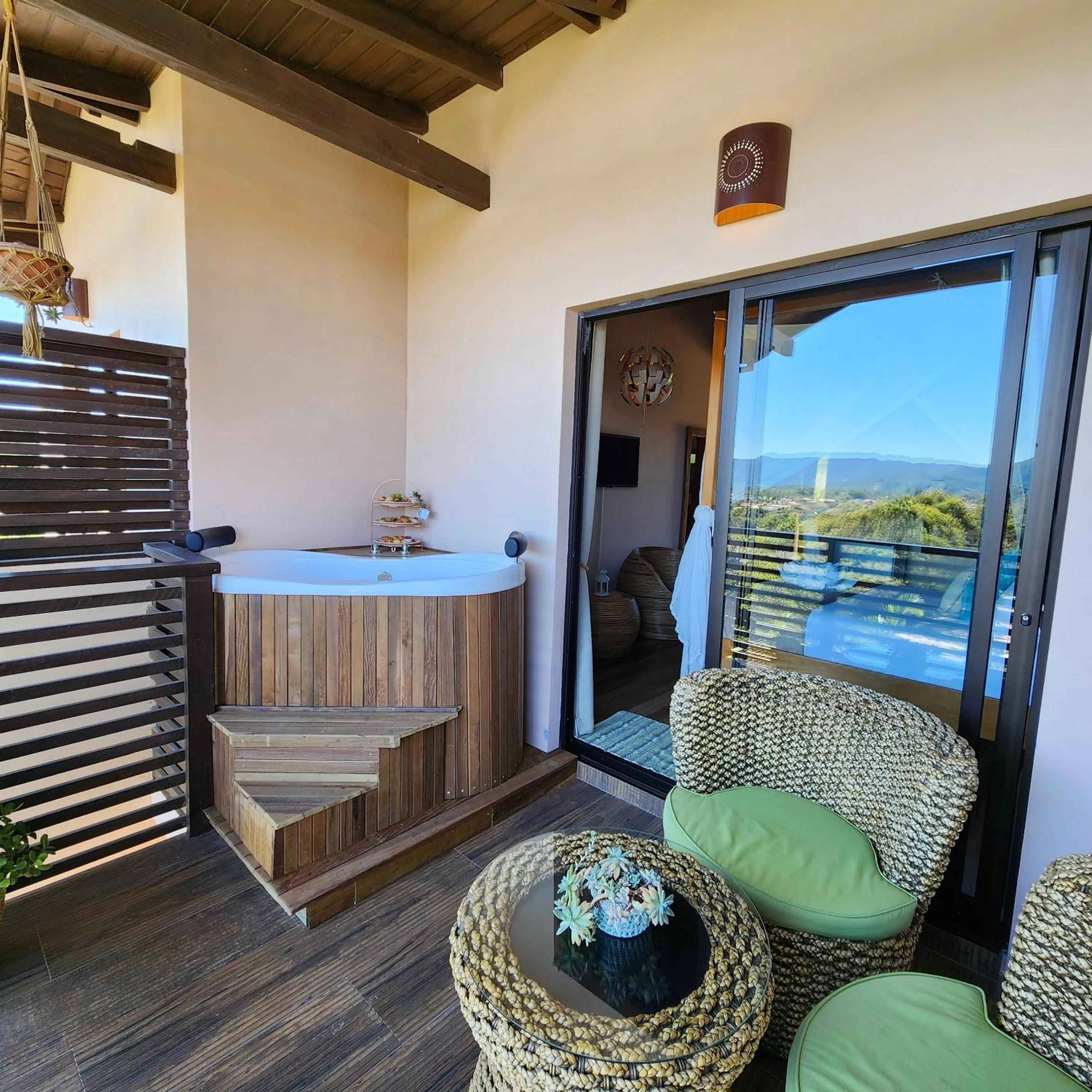 Hot Tub in Shiva Boutique Hotel - Praia do Rosa