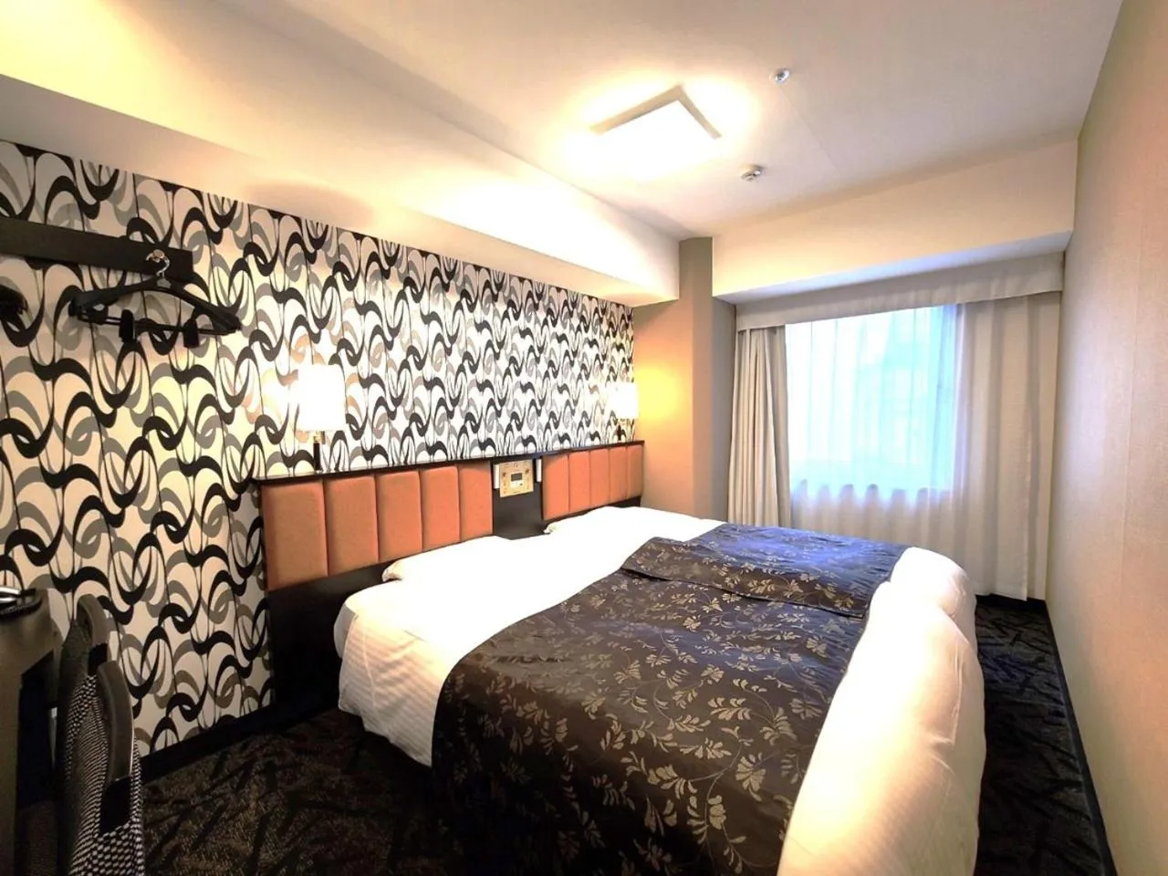 Photo of the whole room, Bed in APA Hotel Nihombashi Bakuroyokoyama Ekimae