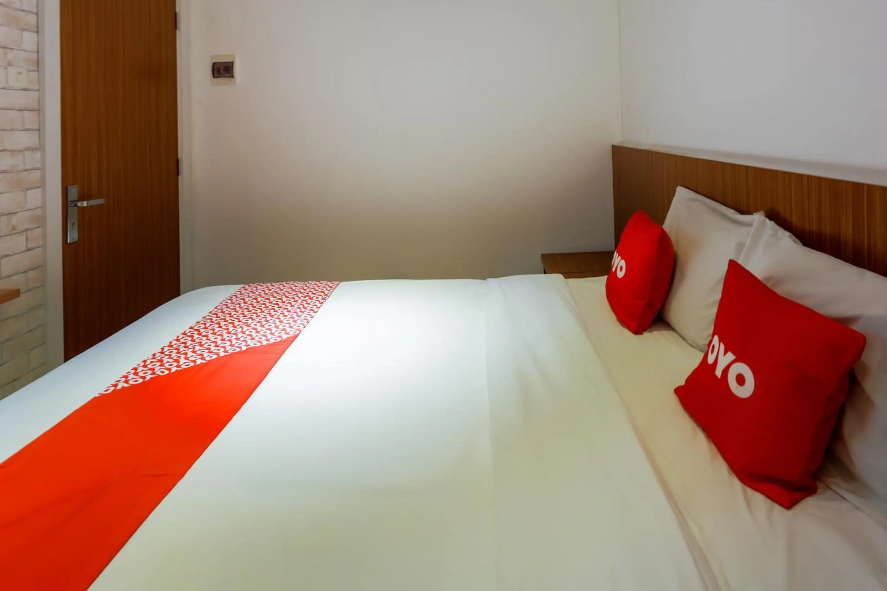 Bedroom, Bed in Hotel O Point Inn