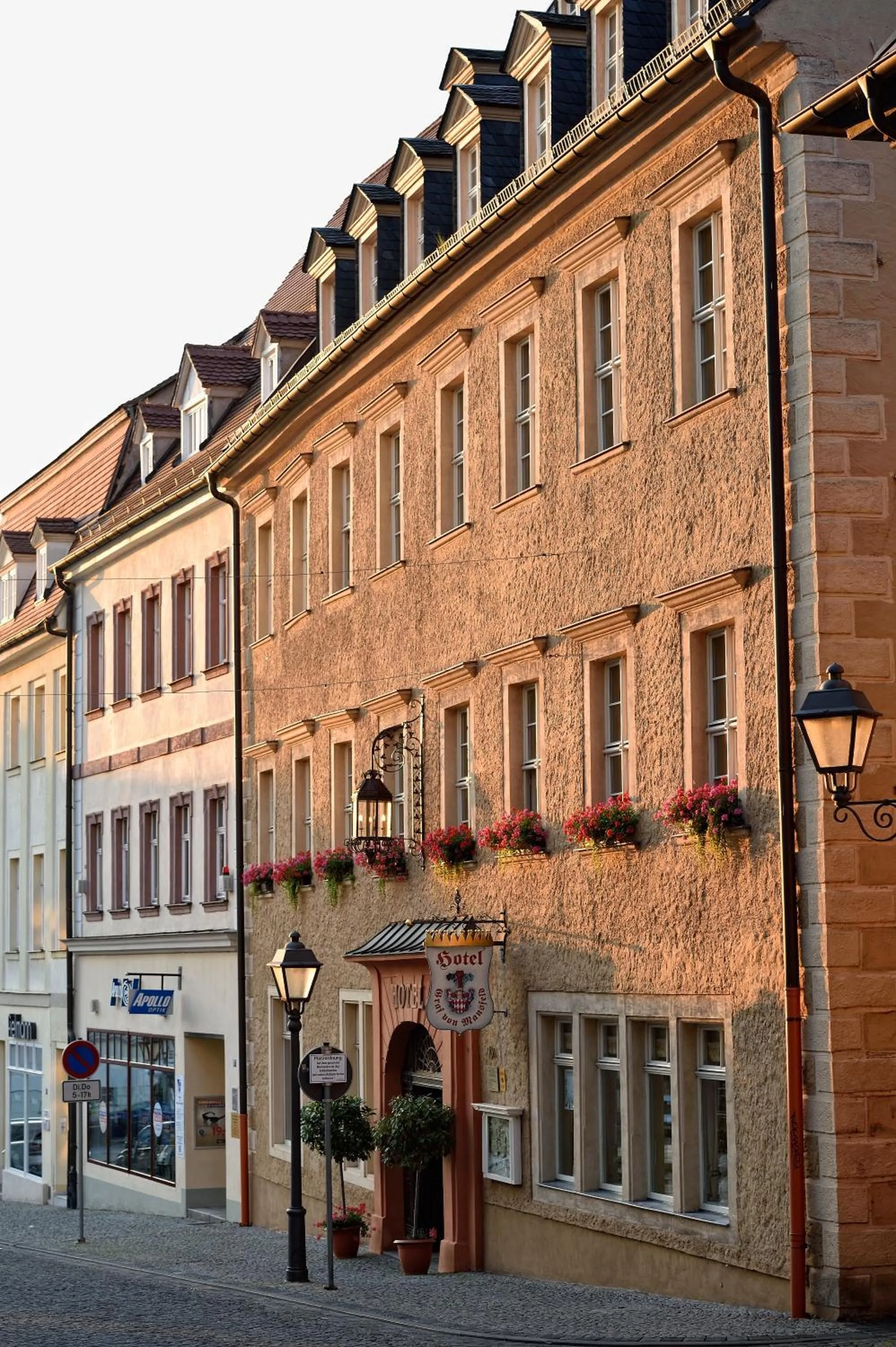 Facade/entrance in Hotel Graf von Mansfeld