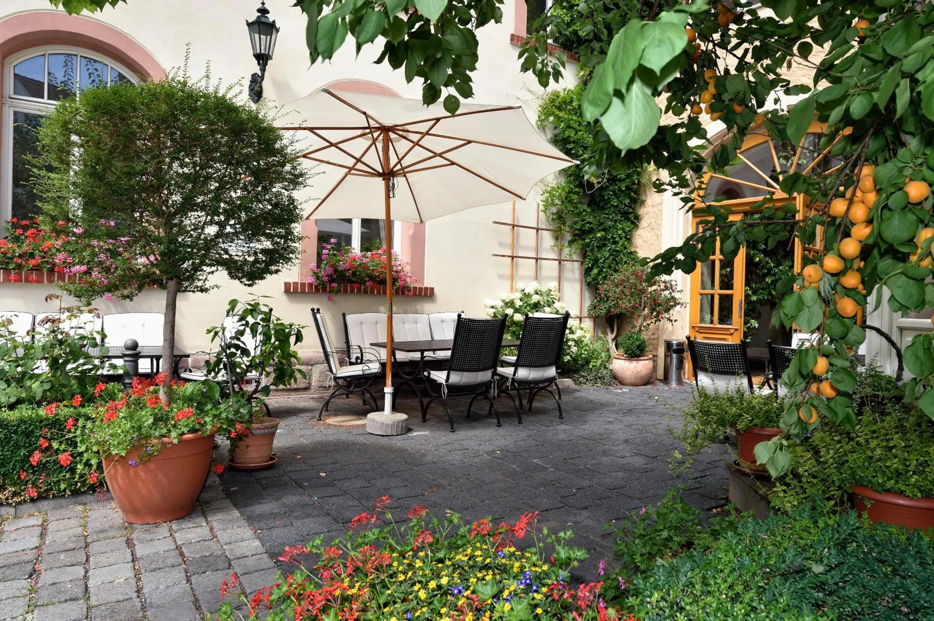 Property building in Hotel Graf von Mansfeld