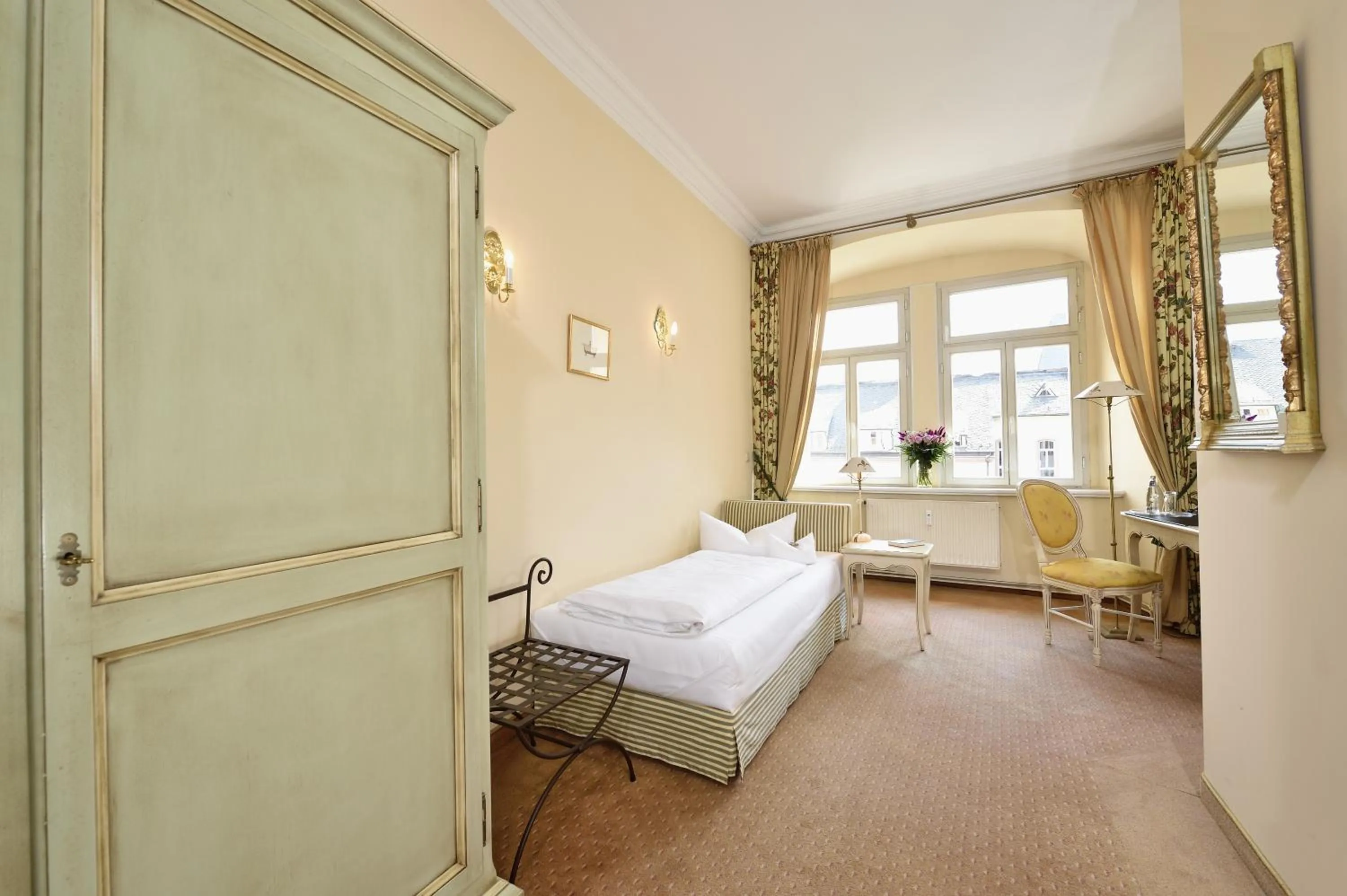 Bed in Hotel Graf von Mansfeld