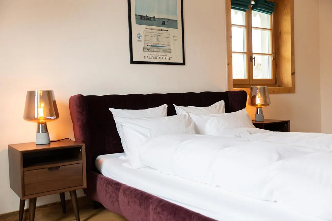 Bed in Gasthof zum Schlüssel La Méridienne Fribourg SA