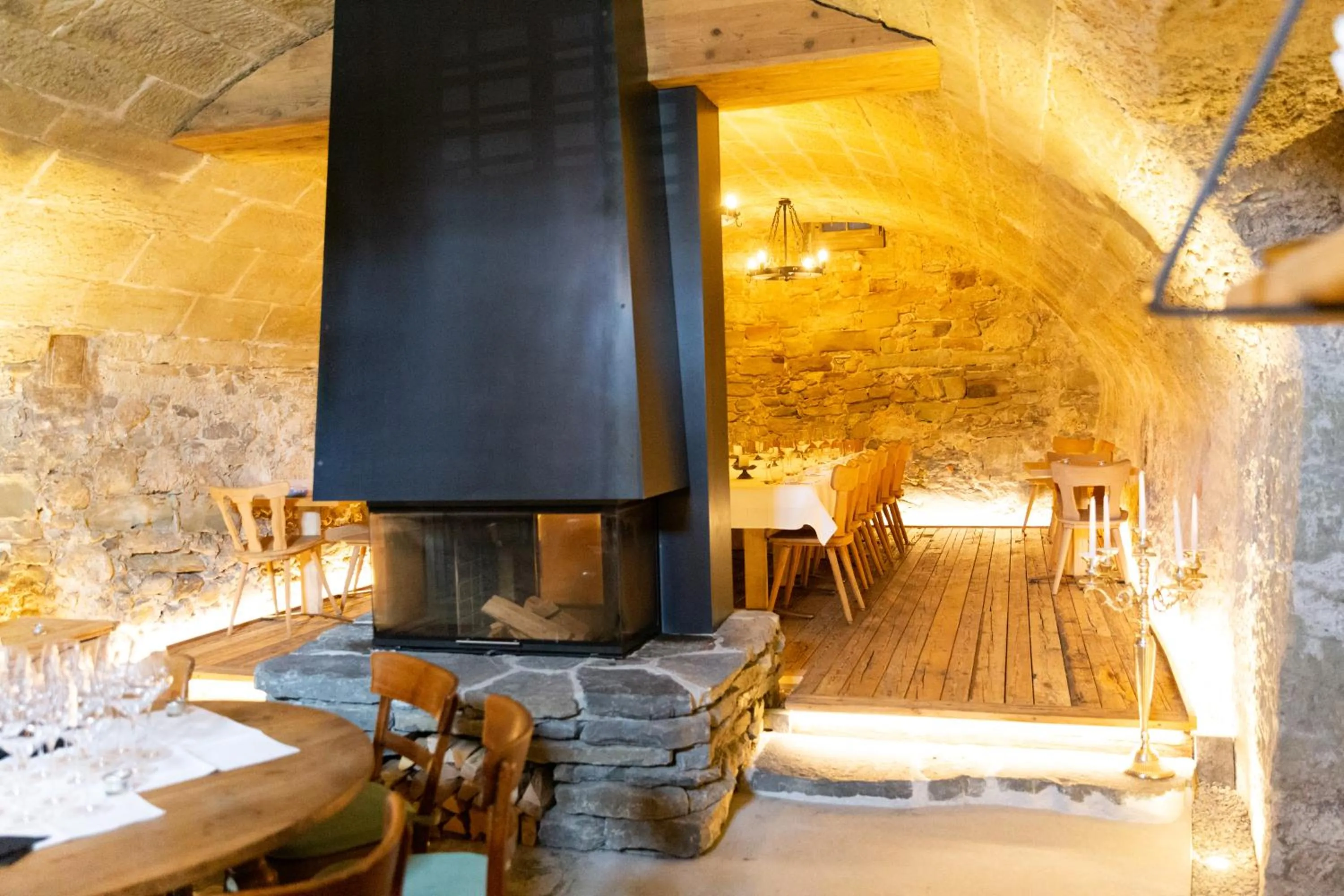 Restaurant/places to eat, Bed in Gasthof zum Schlüssel La Méridienne Fribourg SA