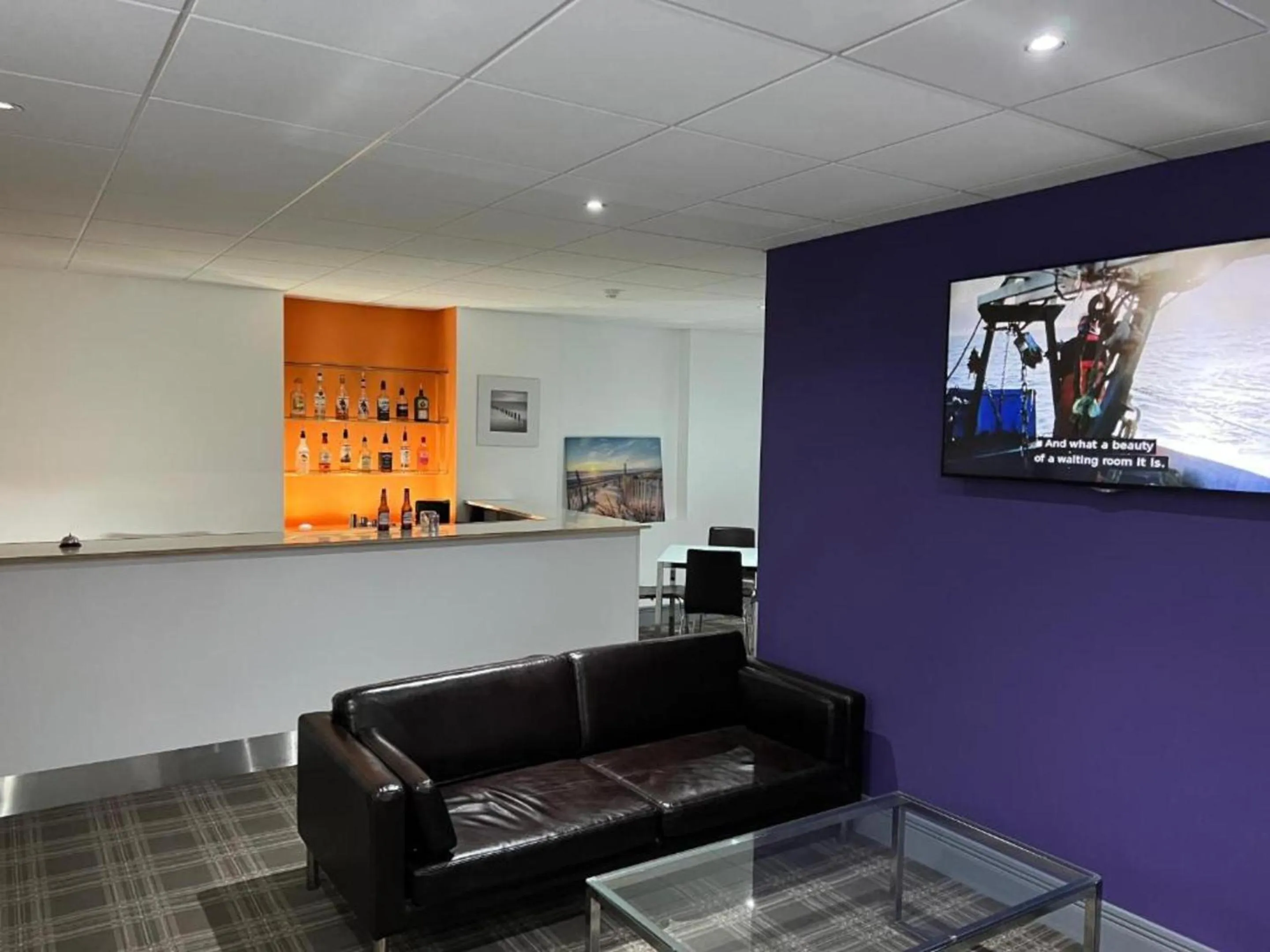 Lobby or reception in OYO Wave Crest Hotel