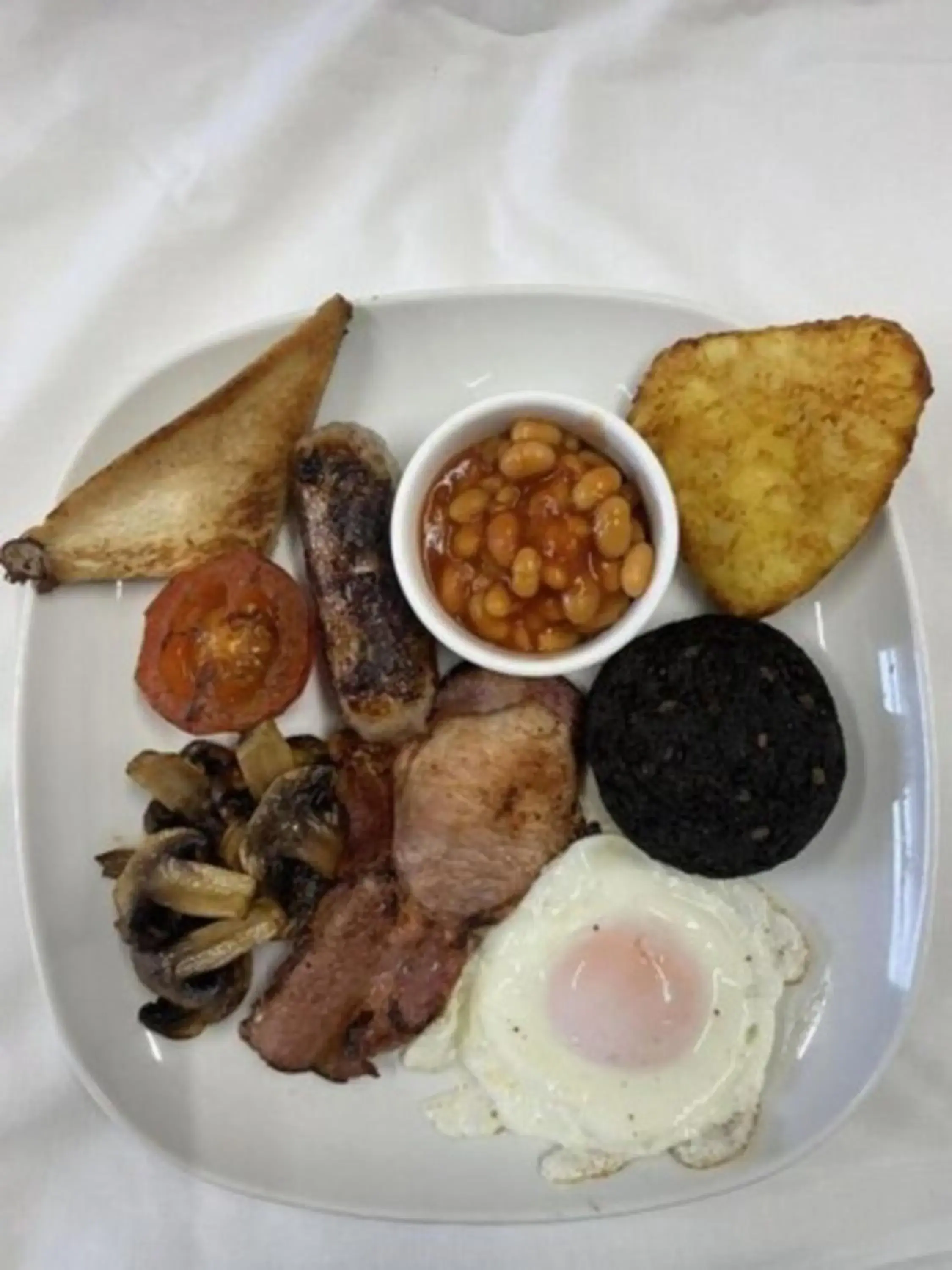 Breakfast in OYO Wave Crest Hotel Breakfast in OYO Wave Crest Hotel